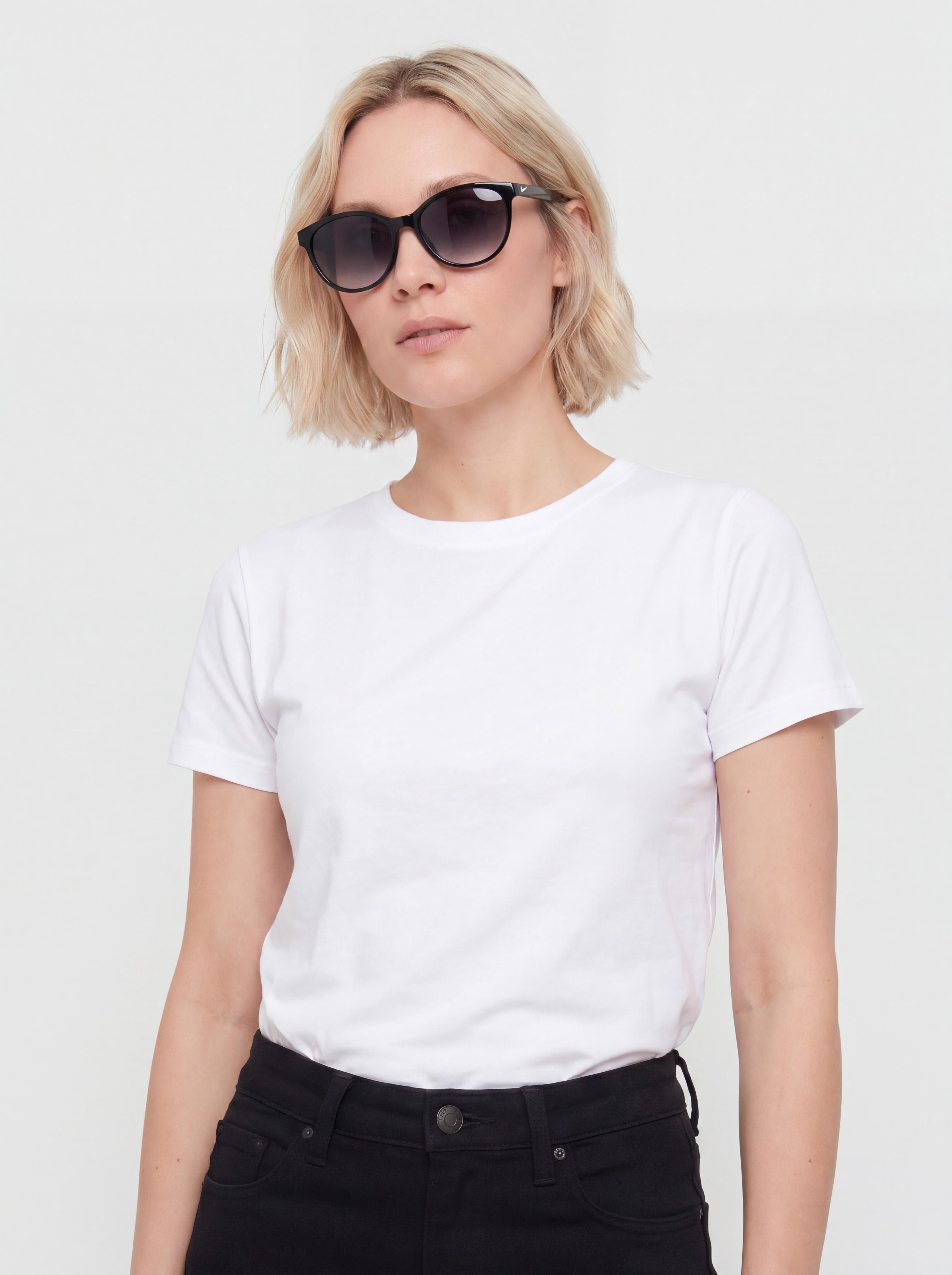 Ochelari de soare Nike Vital Trend (black/smoke gradient)