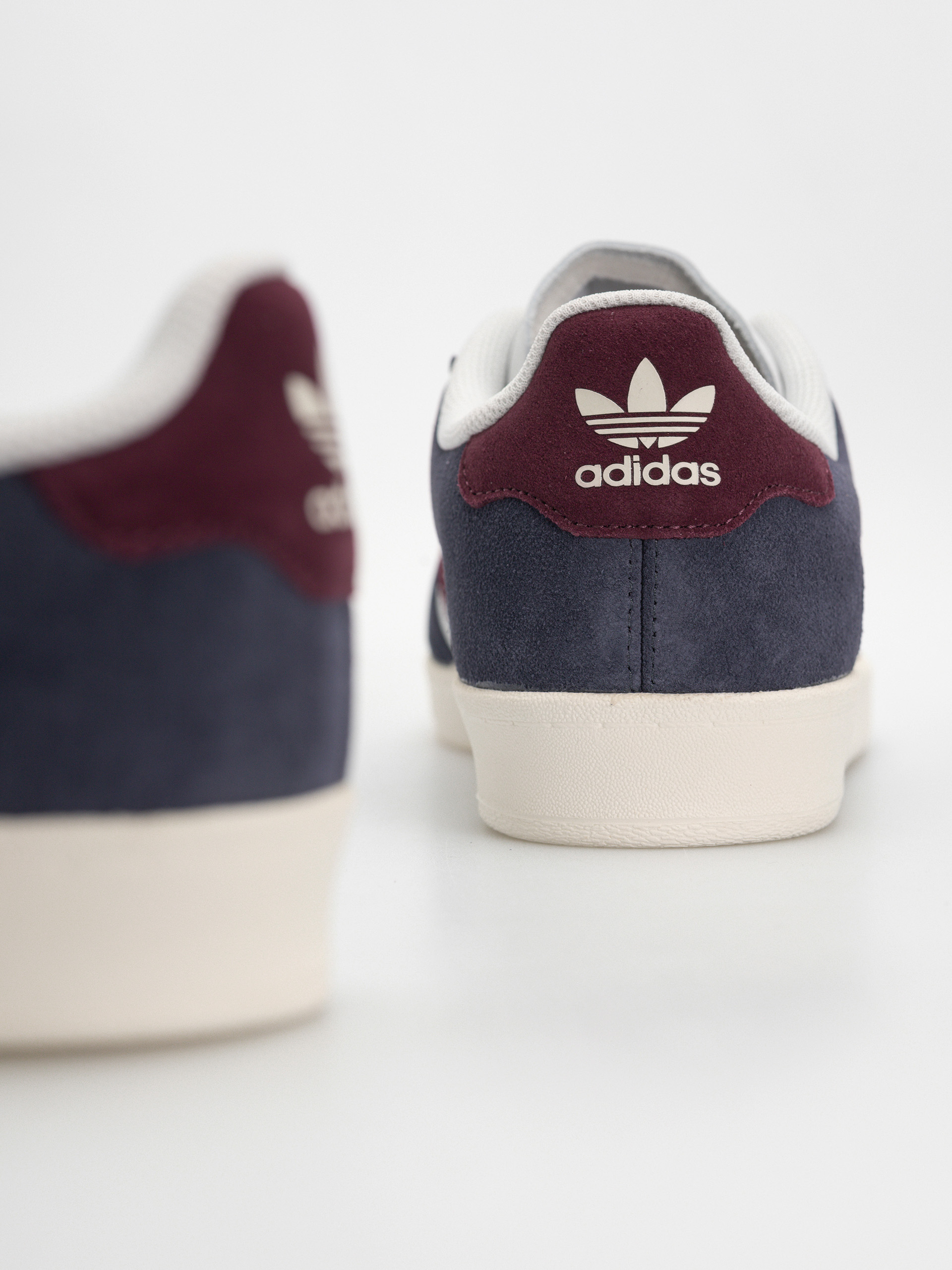 Pantofi adidas Superskate Low (shanav/maroon/crywht)