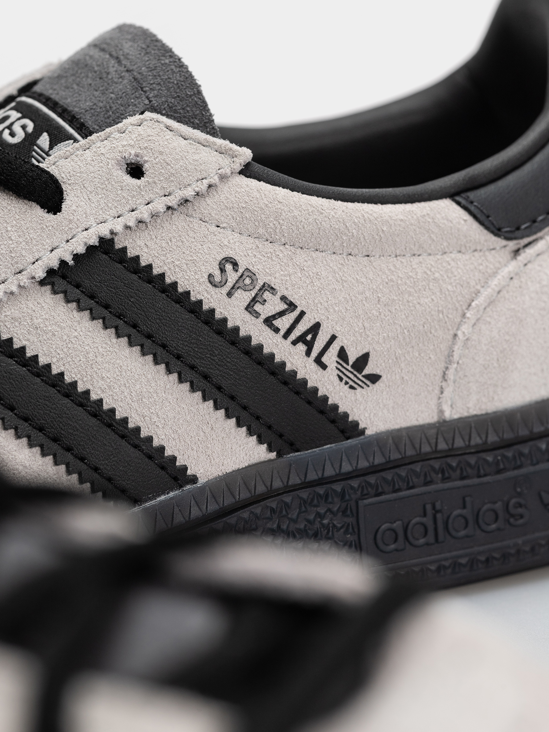 Pantofi adidas Handball Spezial (gretwo/carbon/cblack)