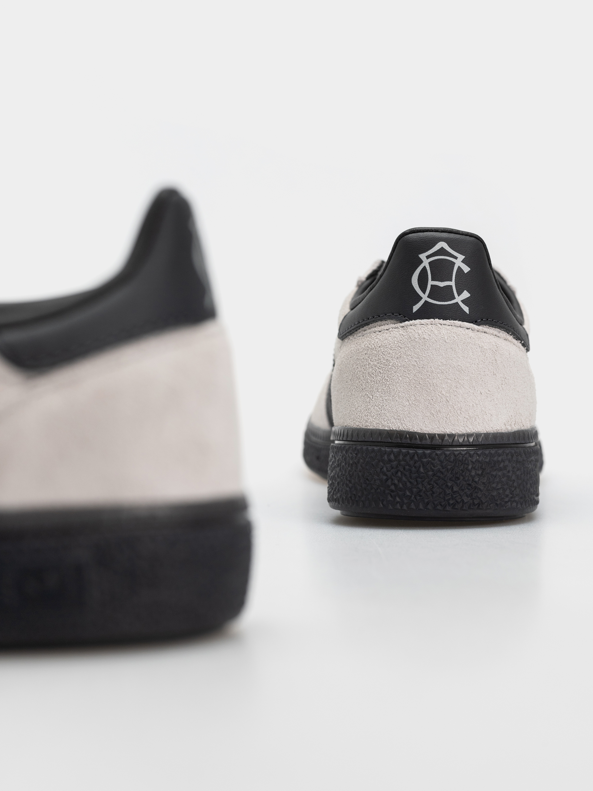 Pantofi adidas Handball Spezial (gretwo/carbon/cblack)