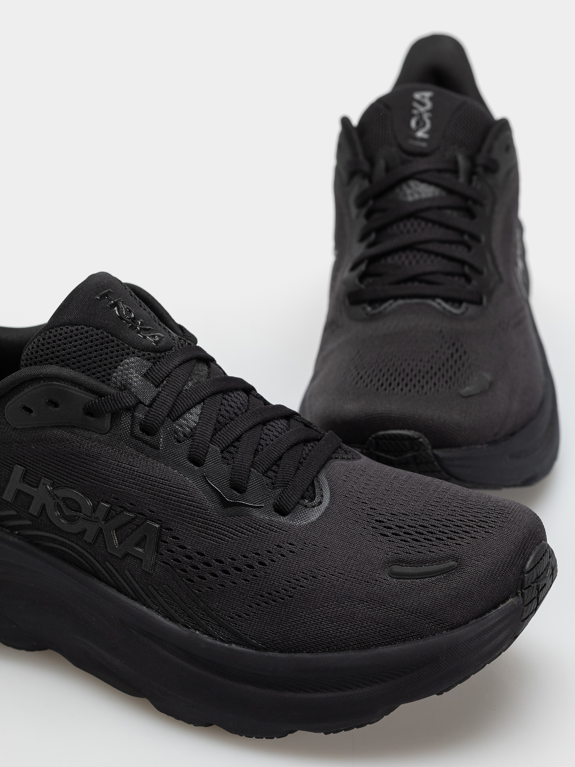 Pantofi Hoka Clifton 11 (black/black)