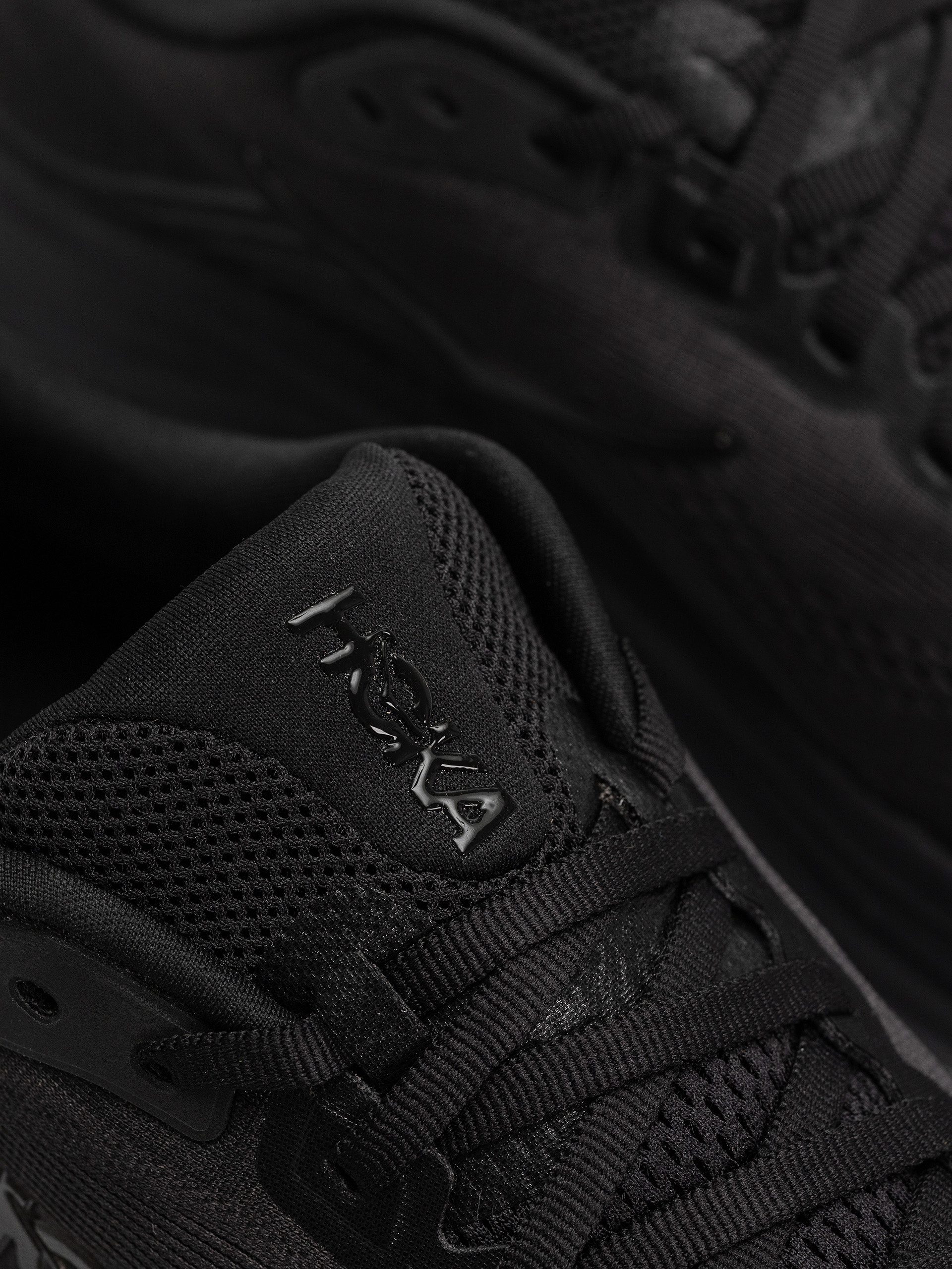 Pantofi Hoka Clifton 11 (black/black)