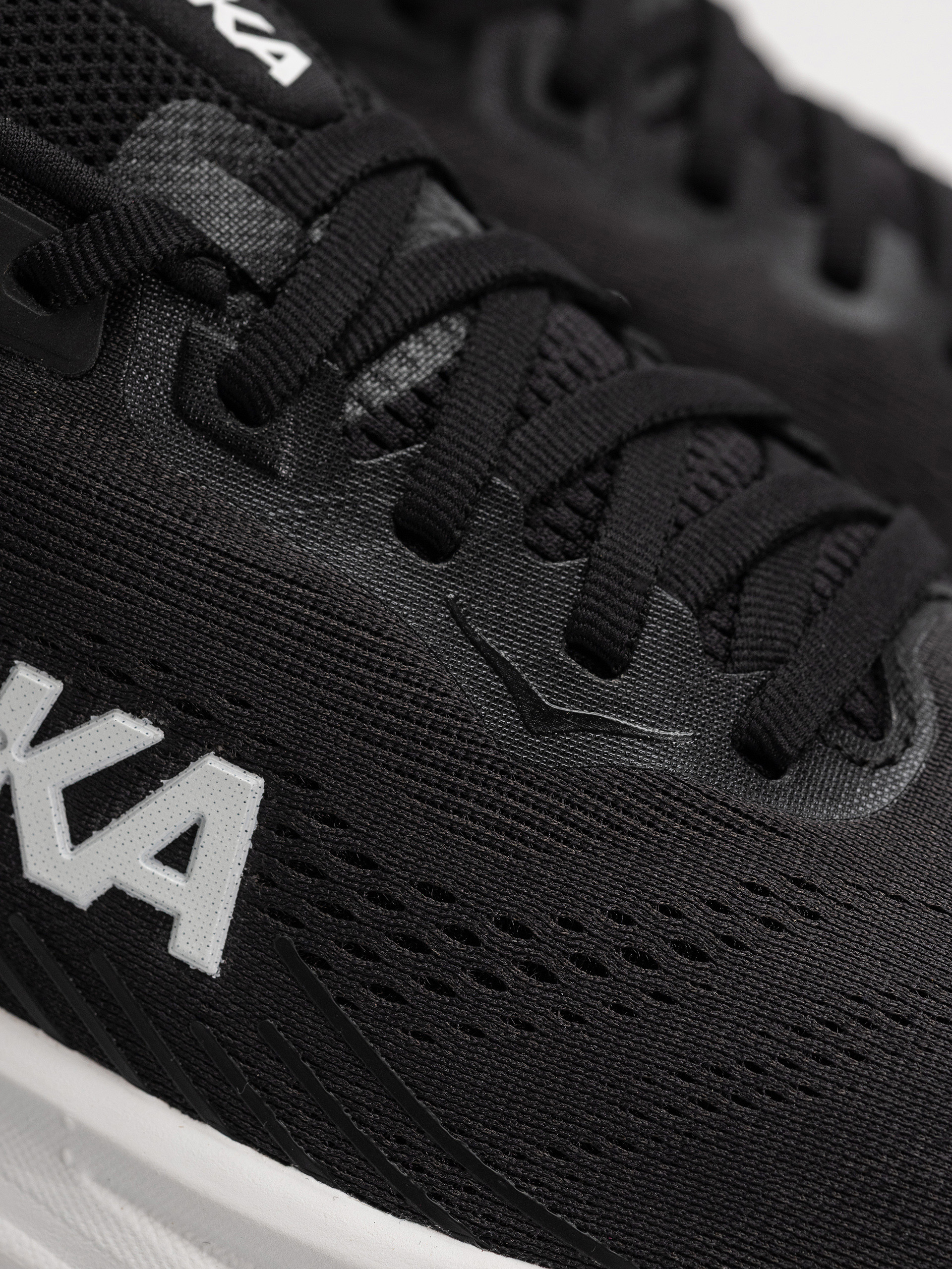Pantofi Hoka Clifton 11 (black/white)