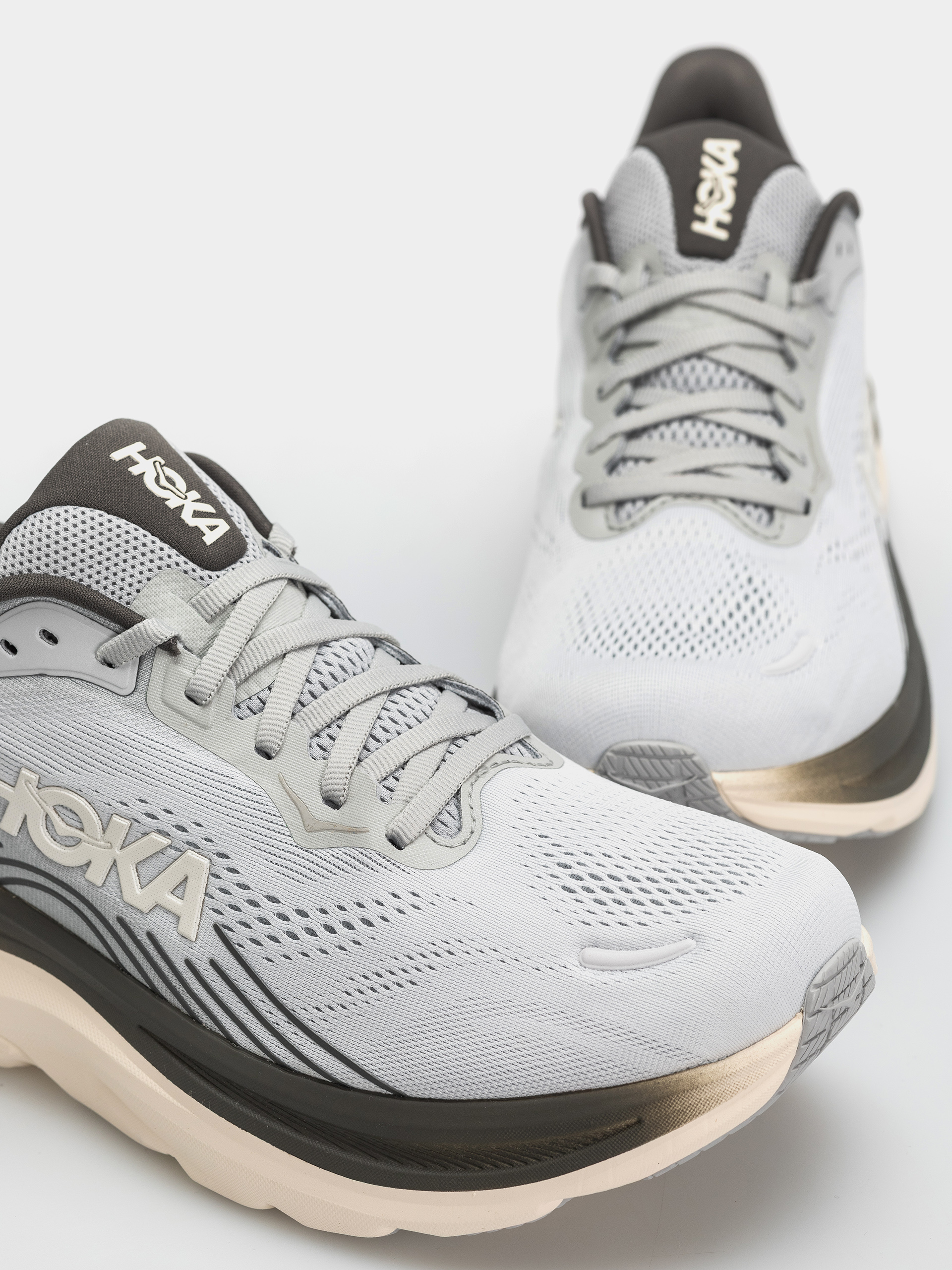 Pantofi Hoka Clifton 11 (stardust/alabaster)