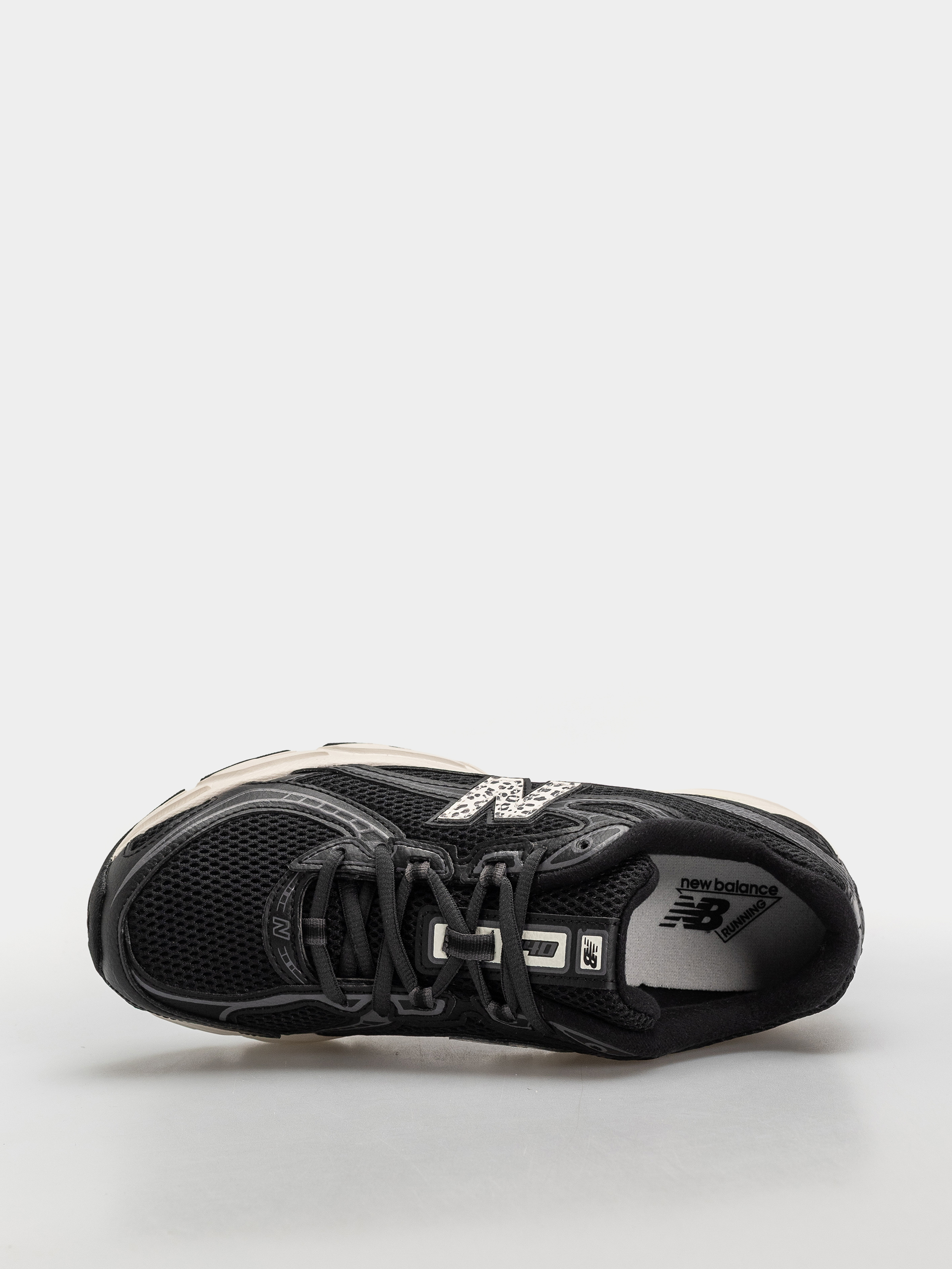 Pantofi New Balance 740 (black/sea salt)