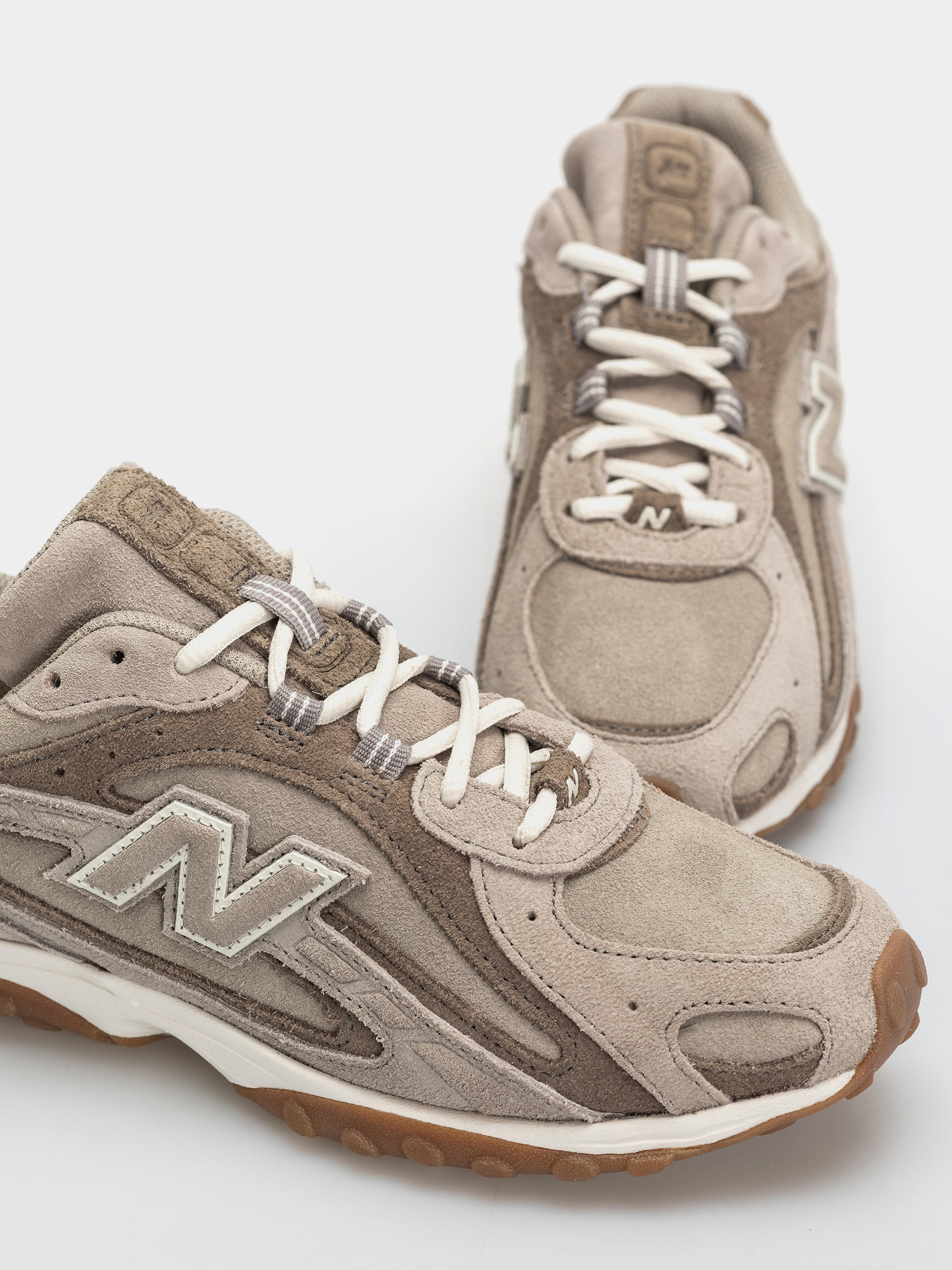 Pantofi New Balance 204L (arid stone/thunder brown)