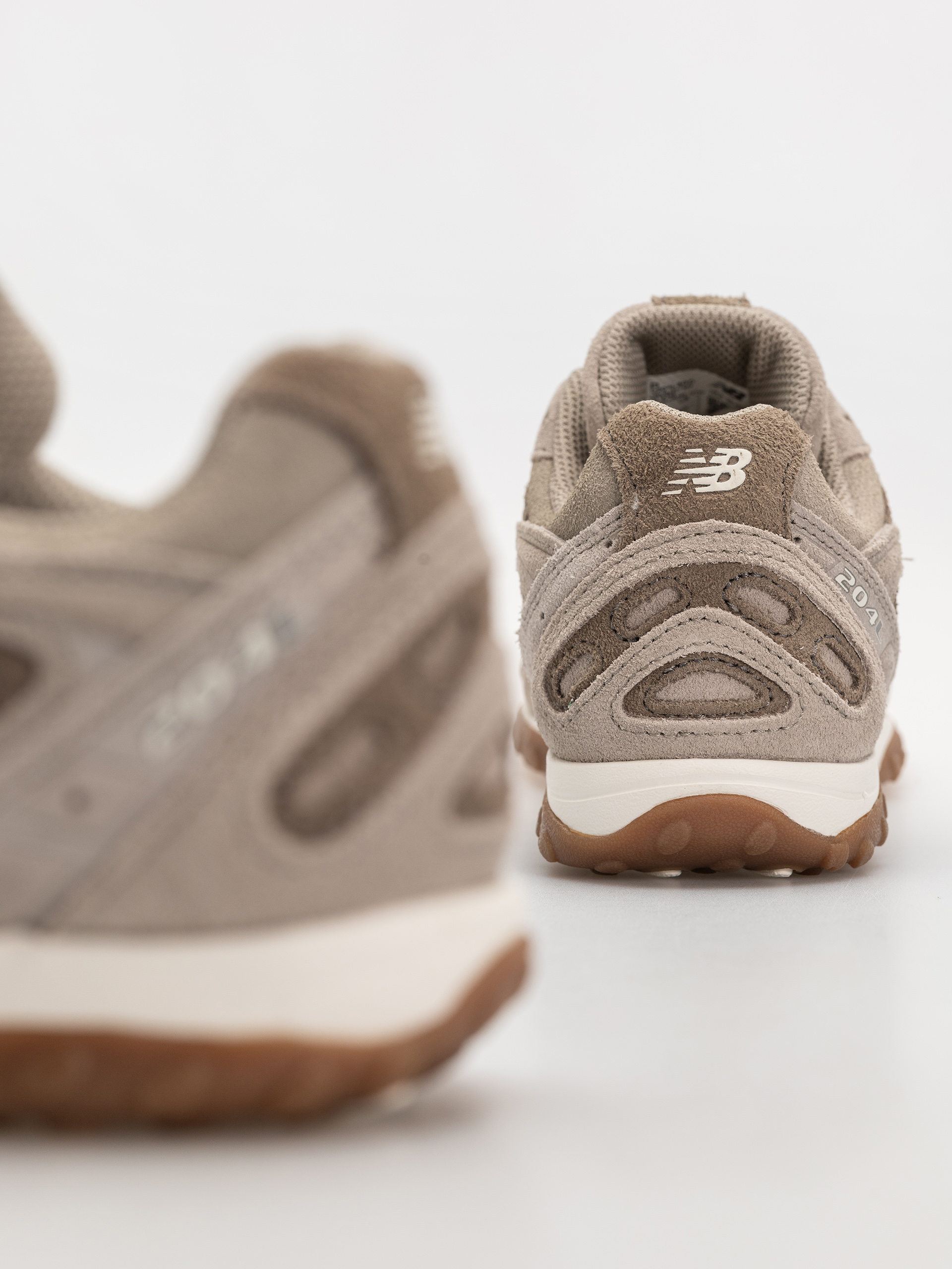 Pantofi New Balance 204L (arid stone/thunder brown)