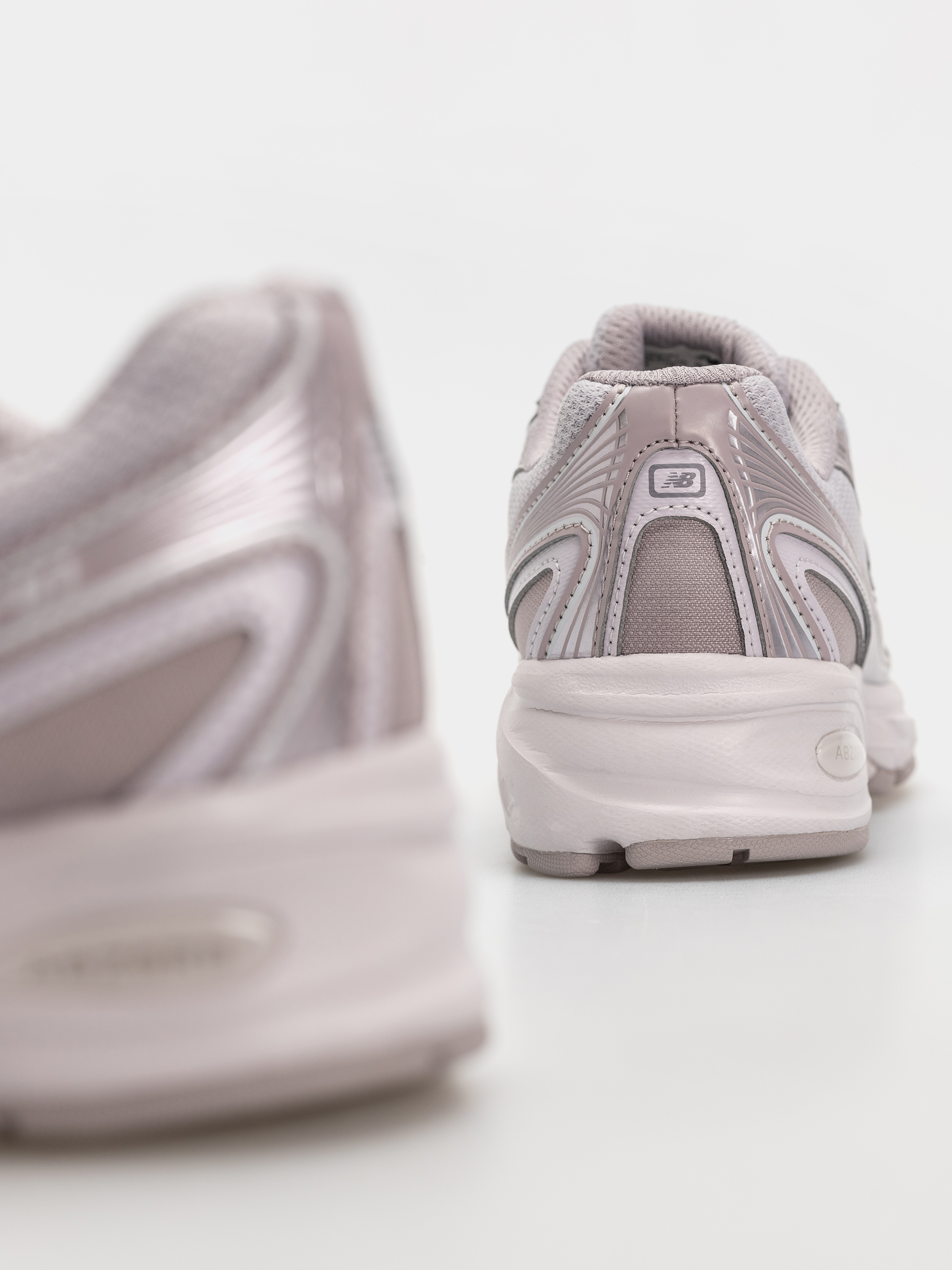 Pantofi New Balance 740 (horizon grey/truffle metallic)
