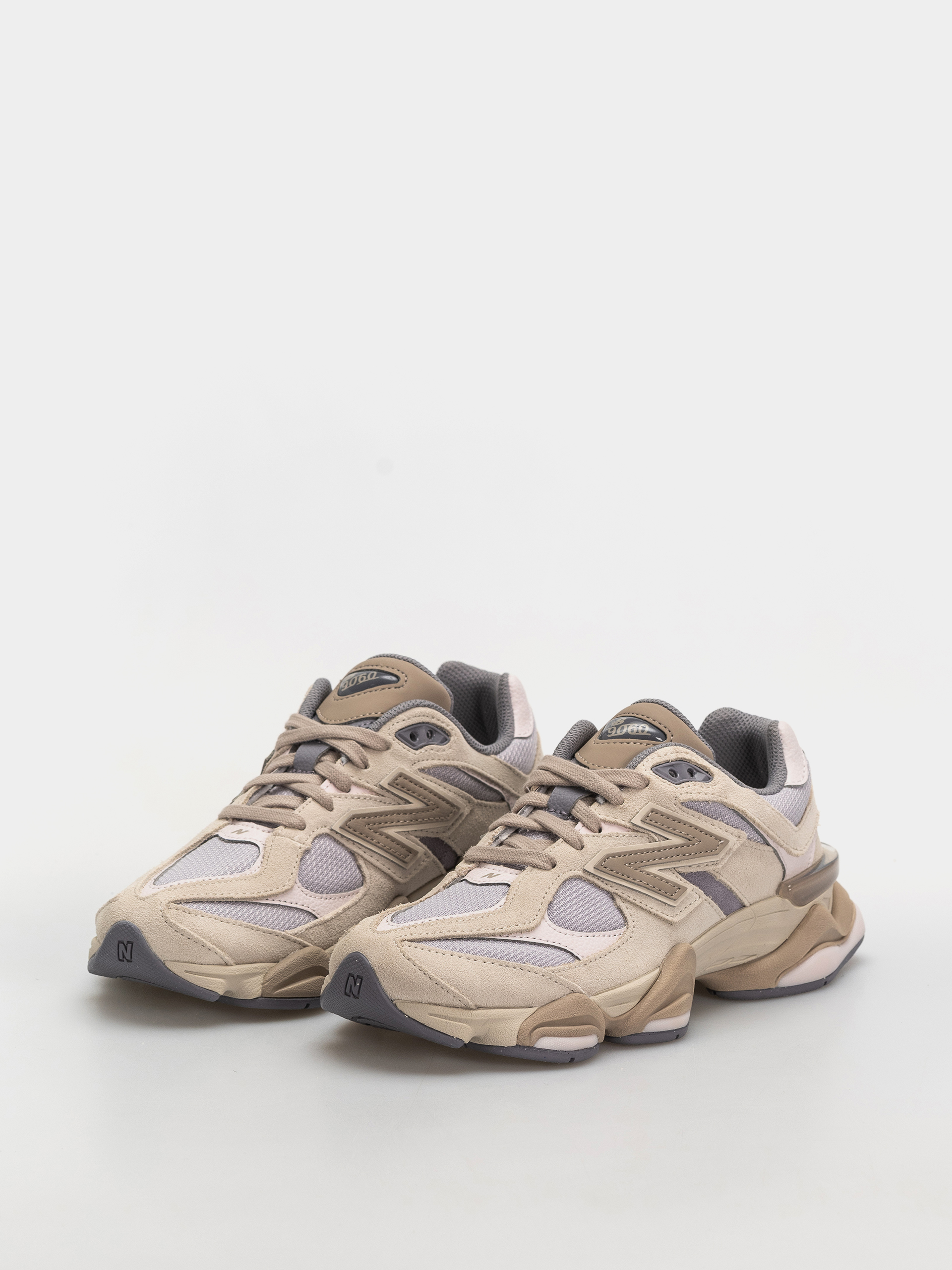 Pantofi New Balance 9060 (timberwolf/driftwood)