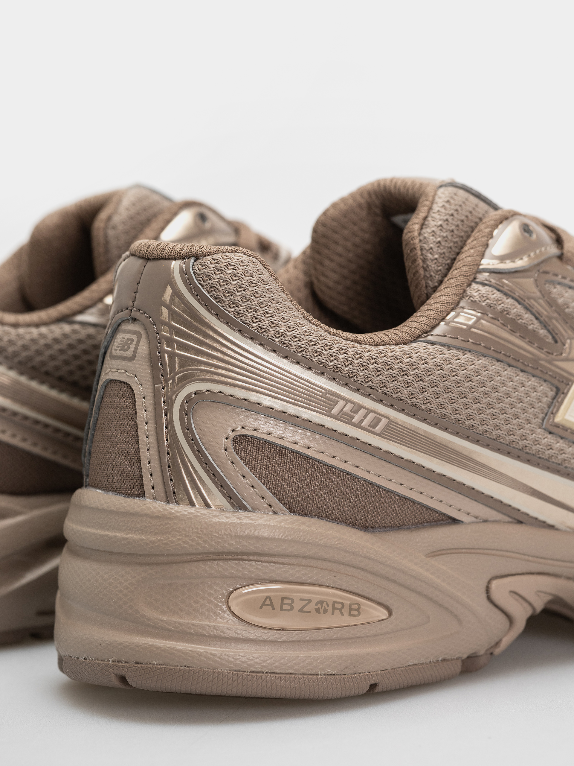 Pantofi New Balance 740 (mushroom/timberwolf)