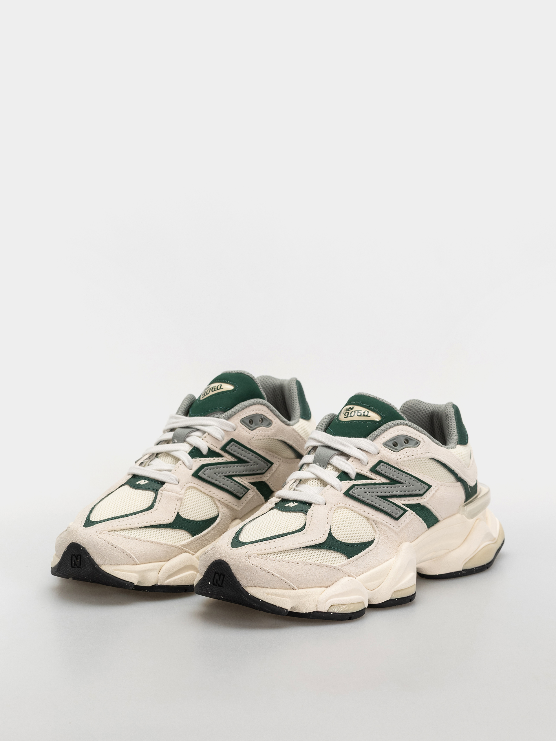 Pantofi New Balance 9060 (nightwatch green/angora)