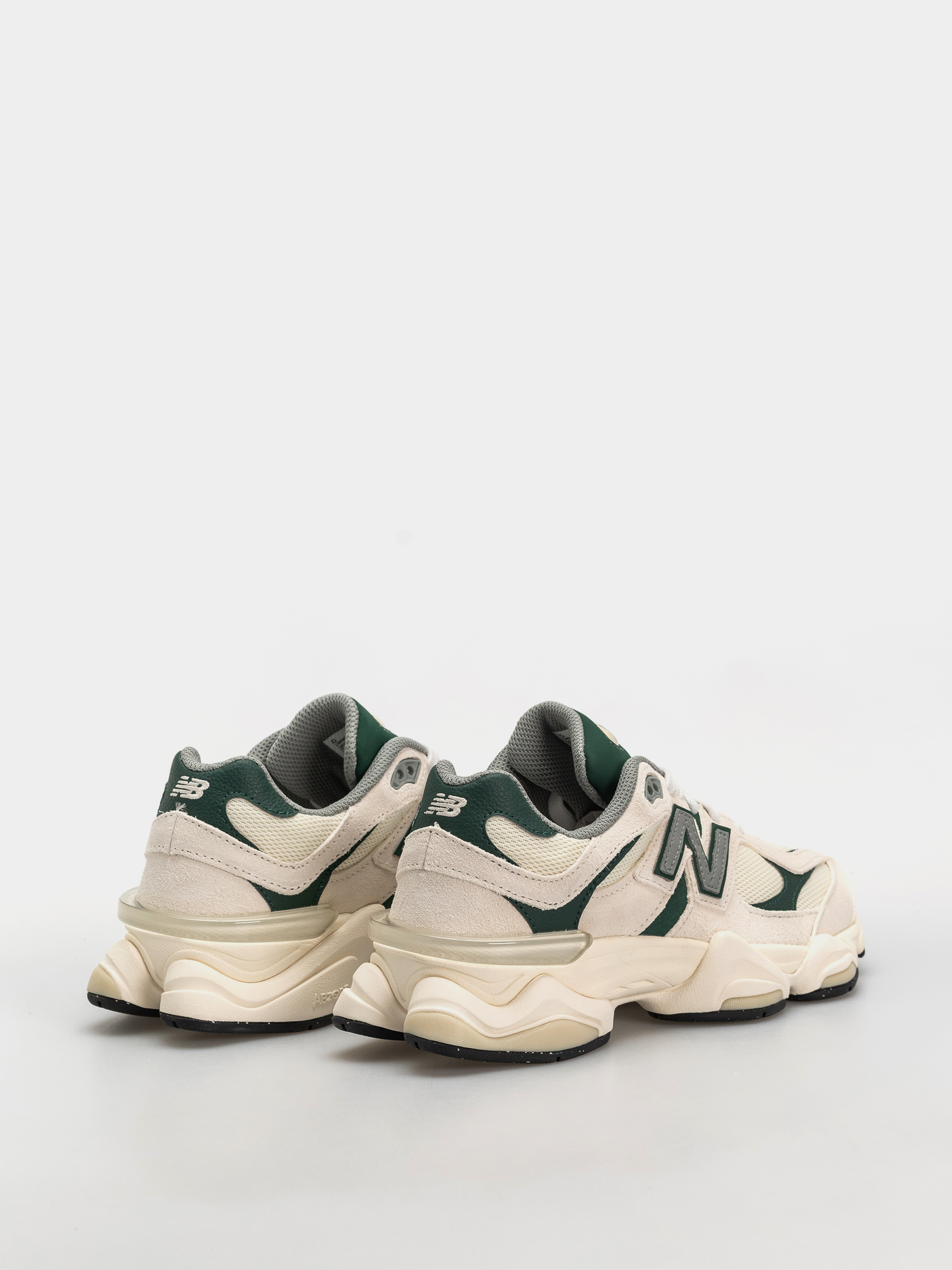 Pantofi New Balance 9060 (nightwatch green/angora)