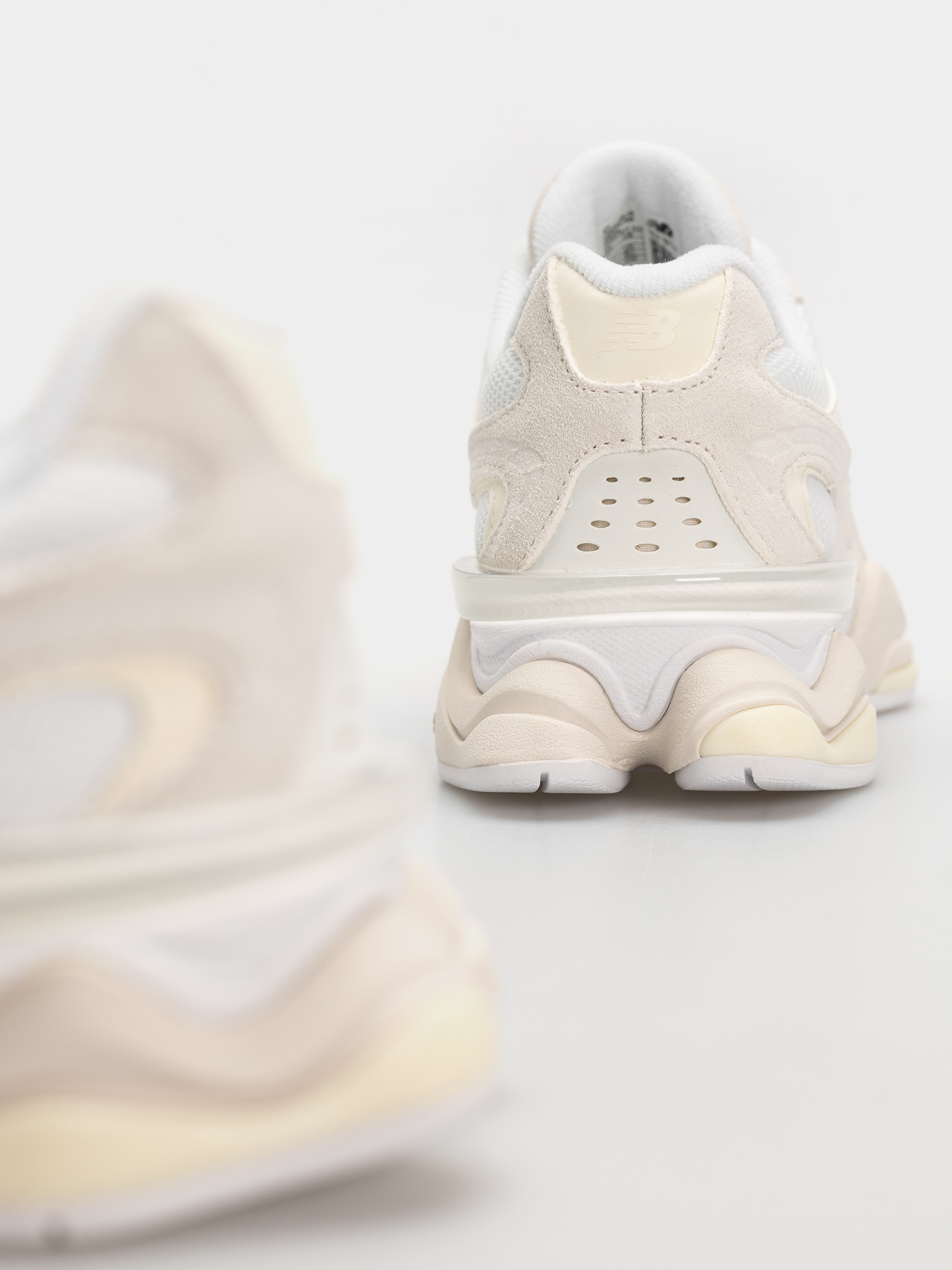 Pantofi New Balance 9060 (angora/sea salt)