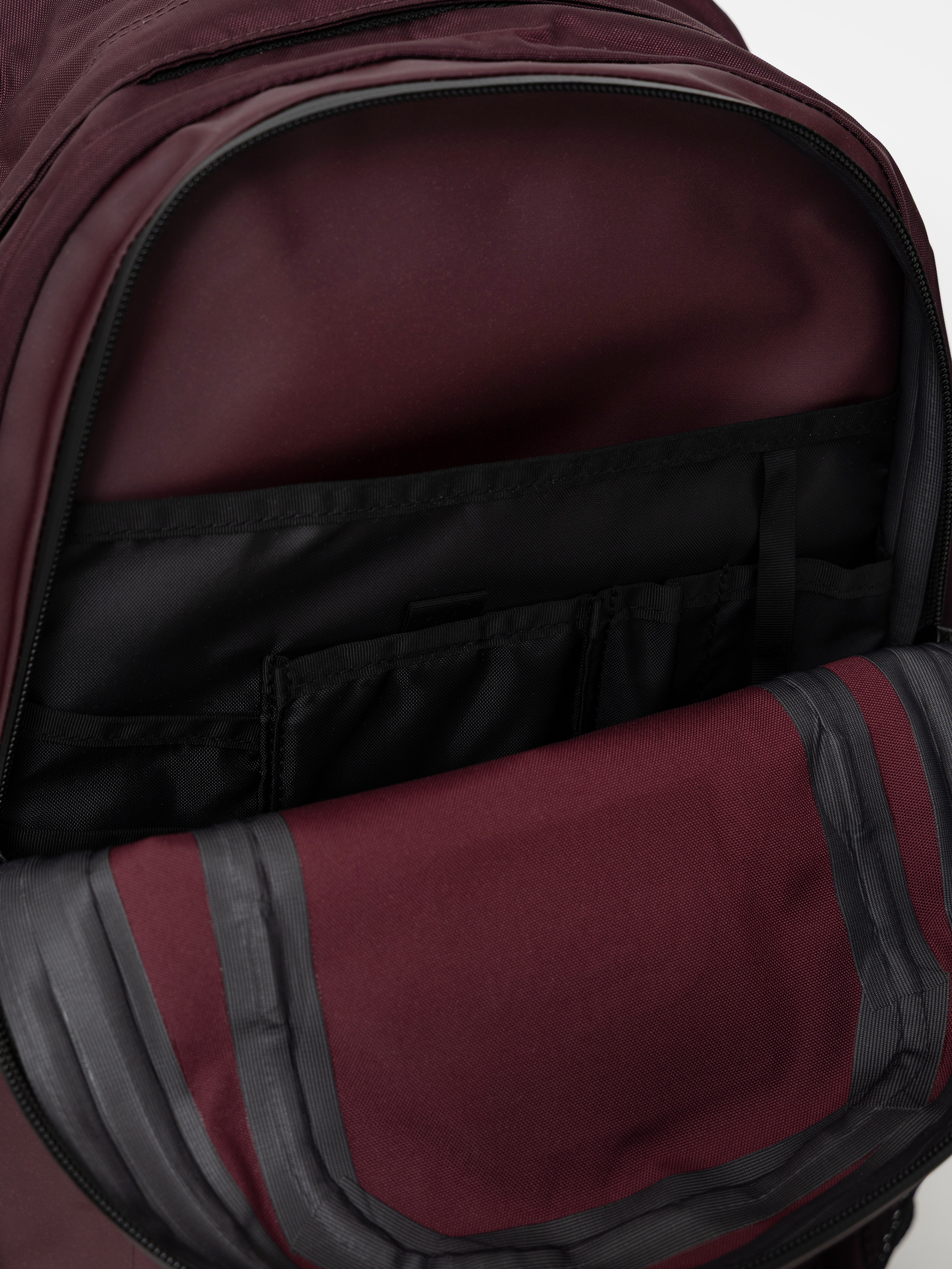 Rucsac The North Face Hot Shot Base Camp (deep burgundy)