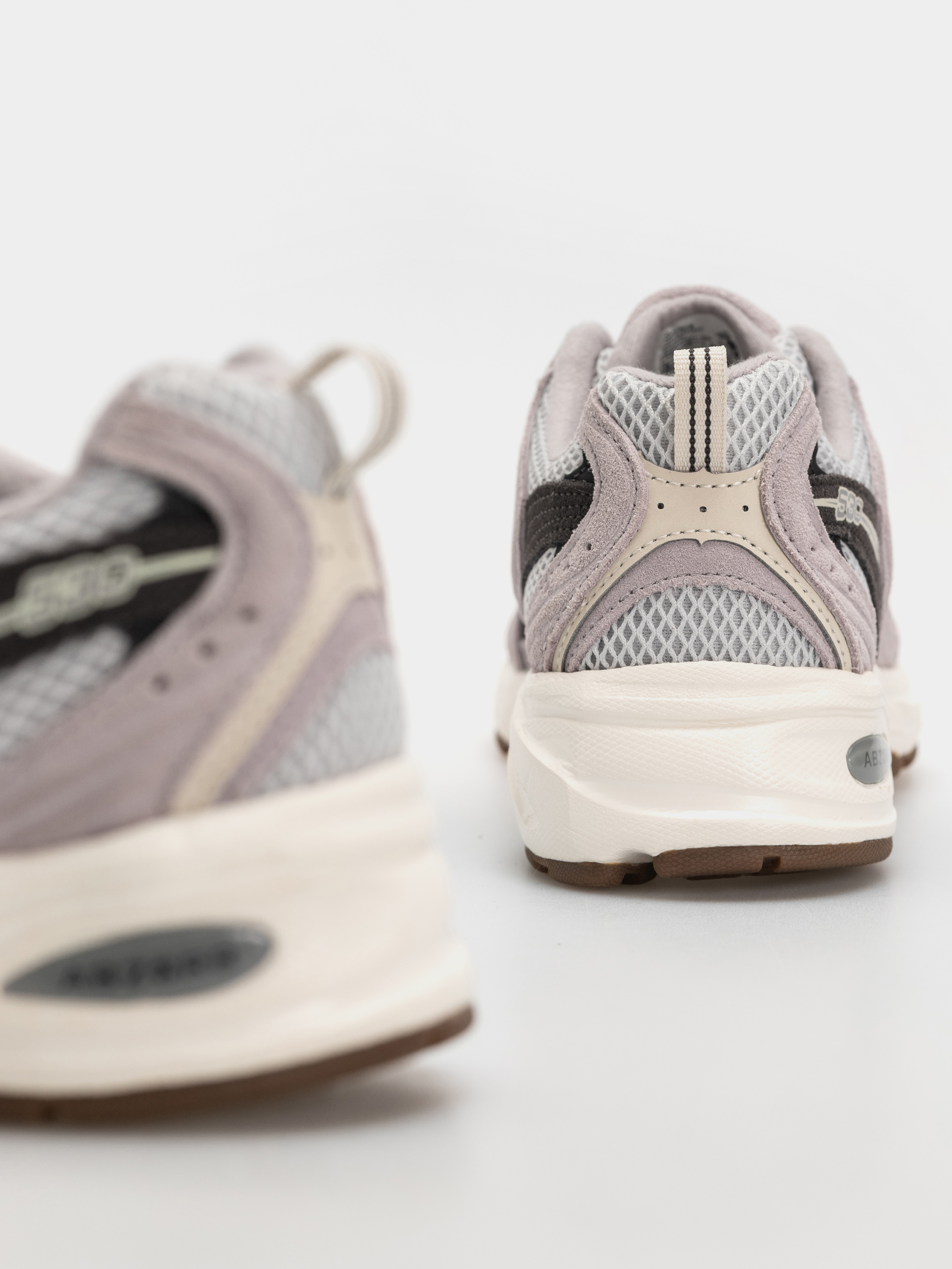 Pantofi New Balance 530 (grey matter/truffle salt/black cement)