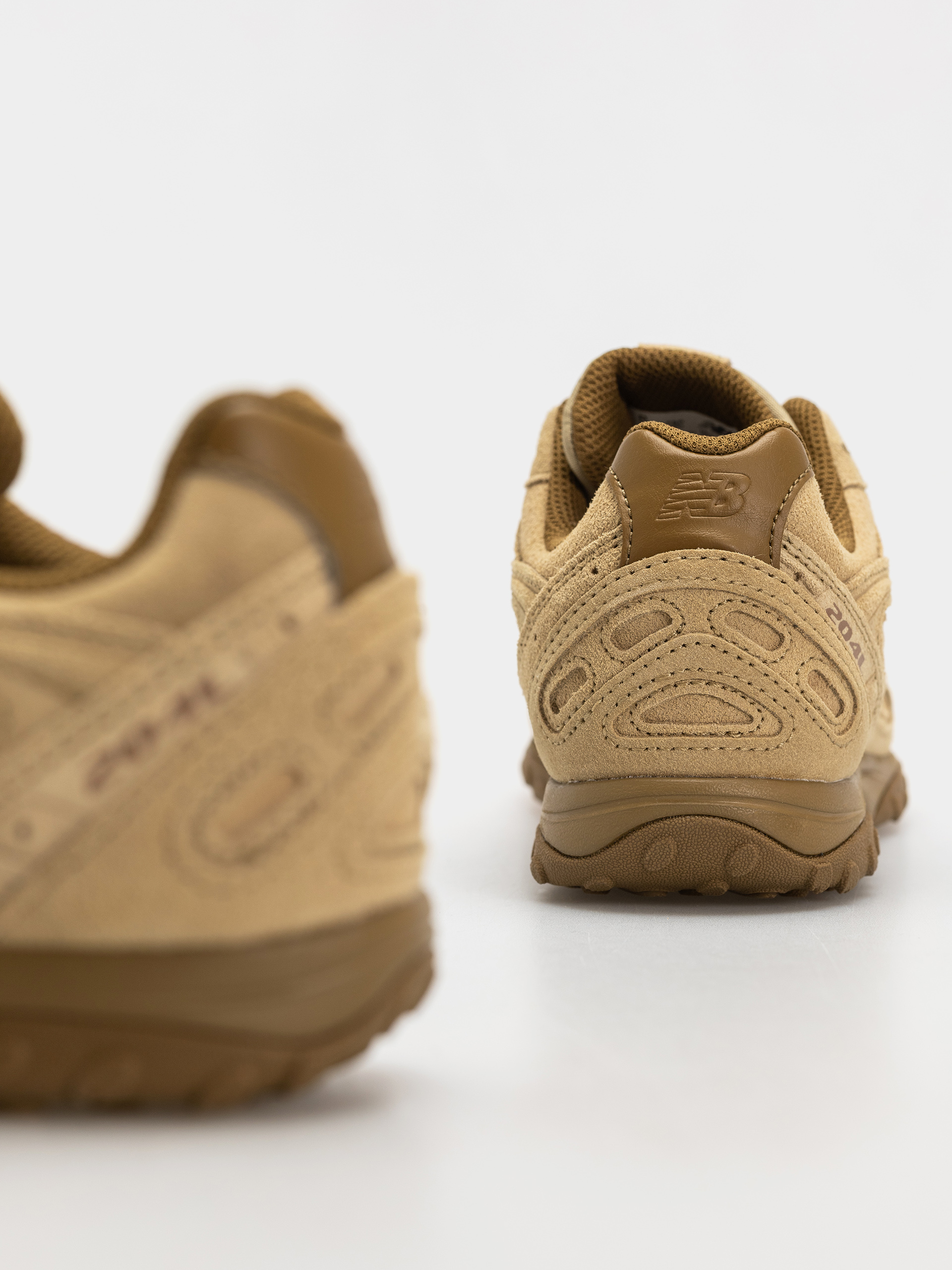Pantofi New Balance 204L (quicksand bark)