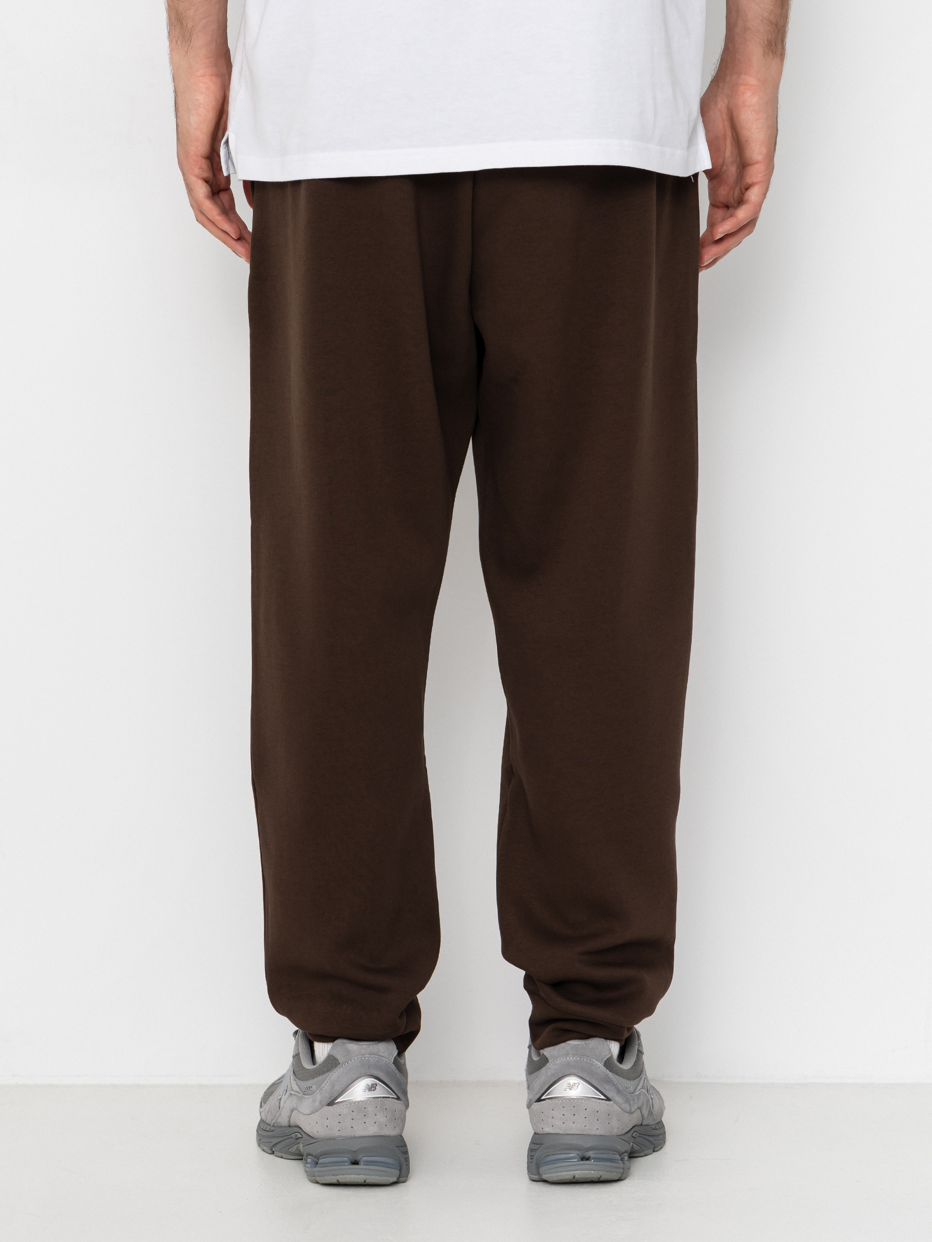 Pantaloni The North Face Evolution Simple Dome Regular Jogger (dark chestnut)