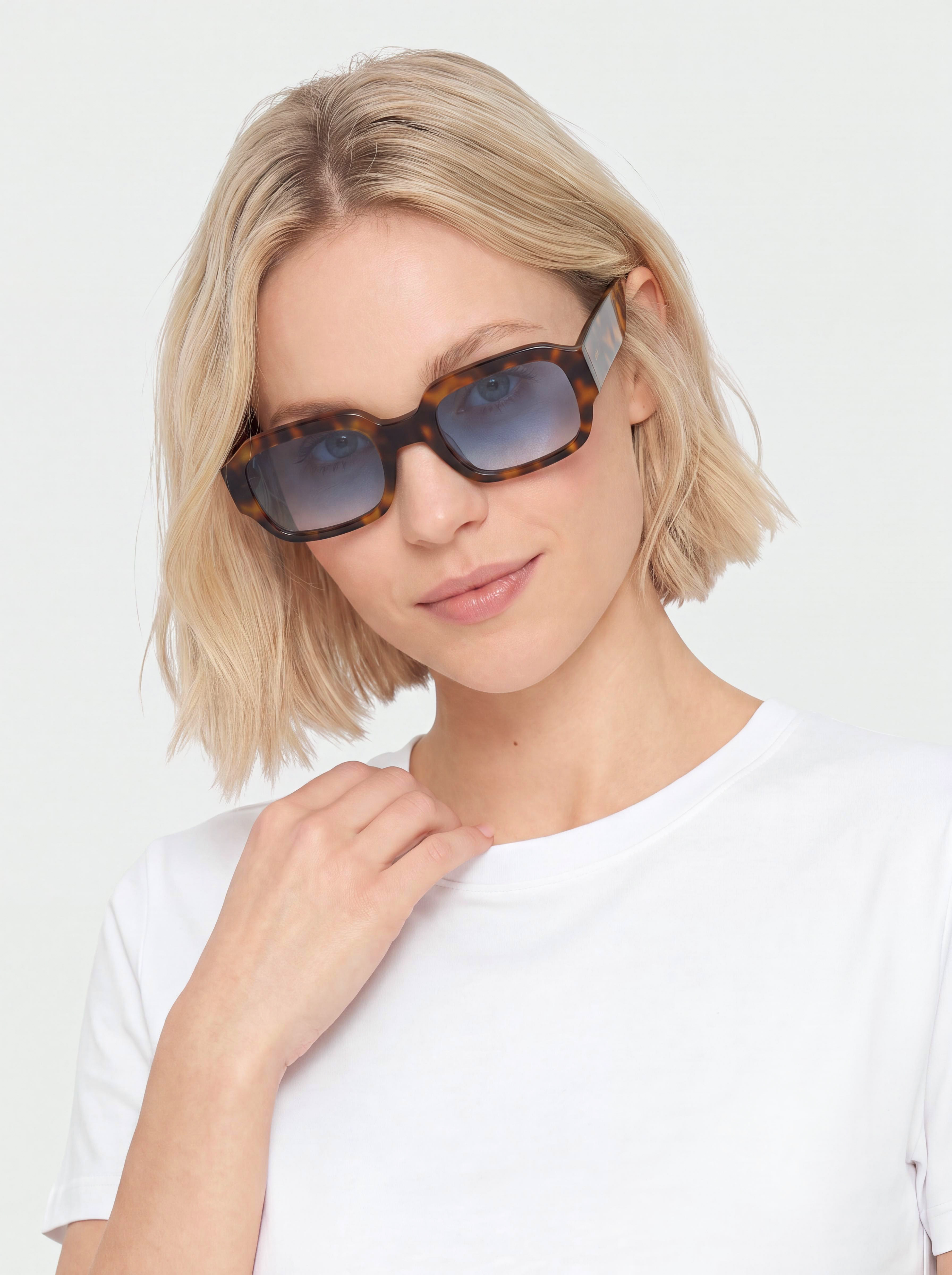 Ochelari de soare MessyWeekend Downey (tortoise/blue)