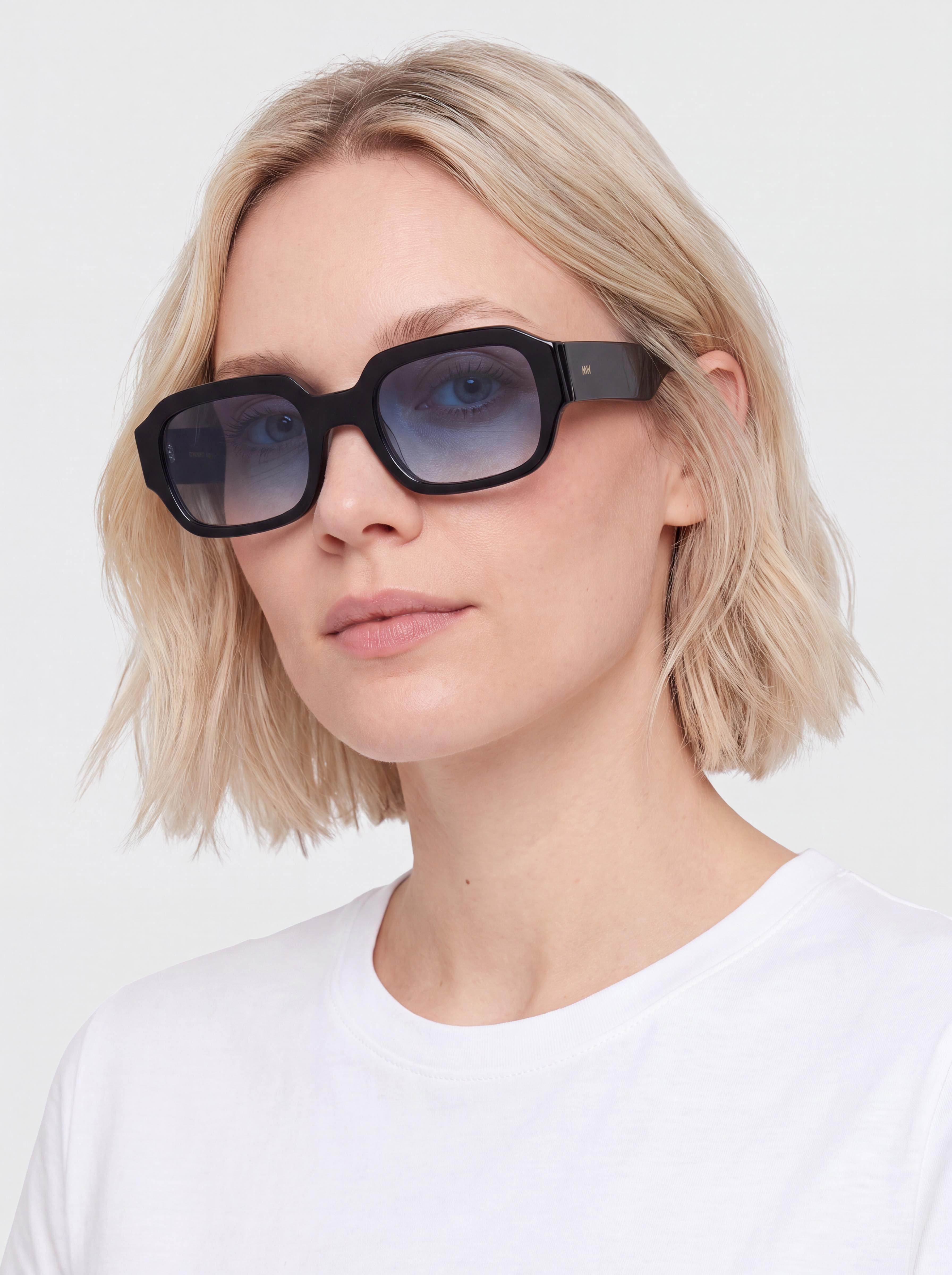 Ochelari de soare MessyWeekend Downey (black/gradient blue)
