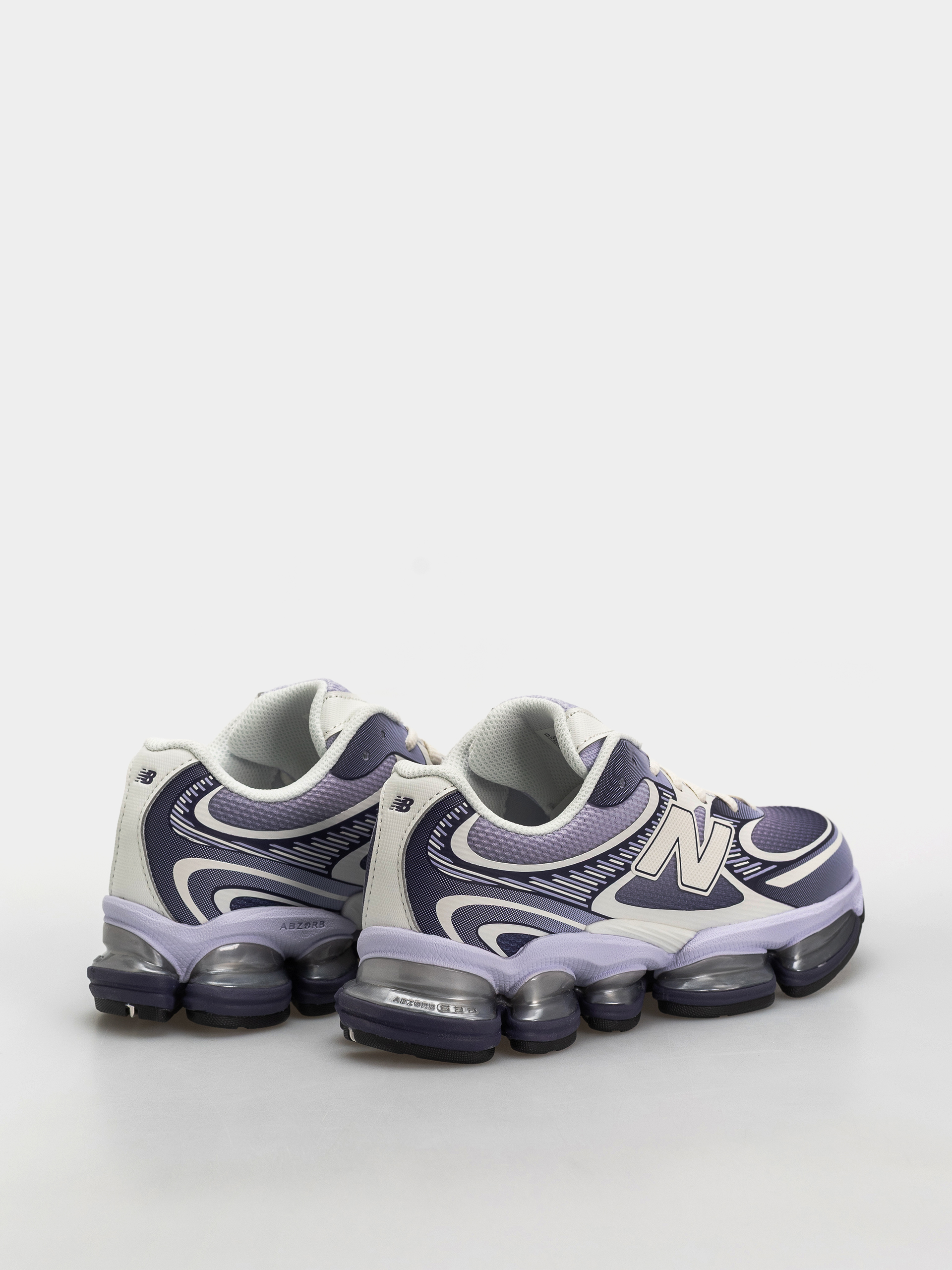 Pantofi New Balance 2000 (boysenberry/smoked violet/sea salt)