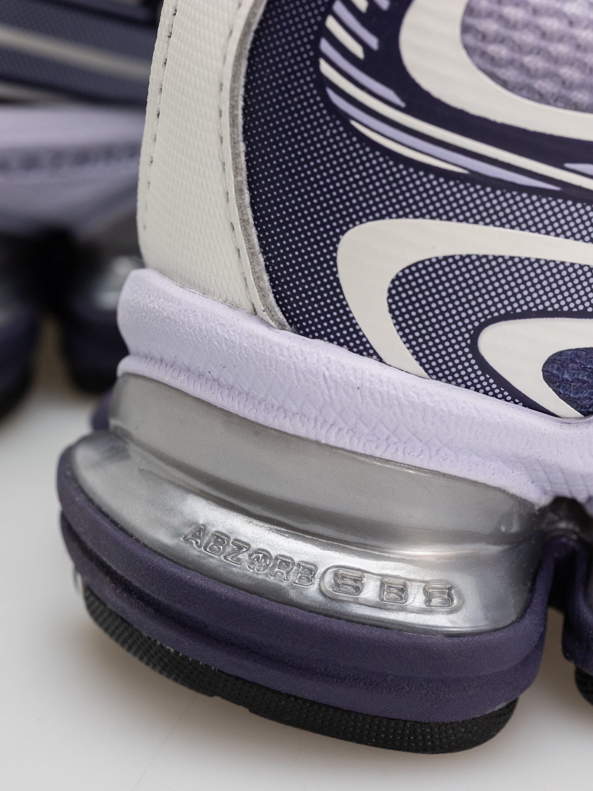 Pantofi New Balance 2000 (boysenberry/smoked violet/sea salt)