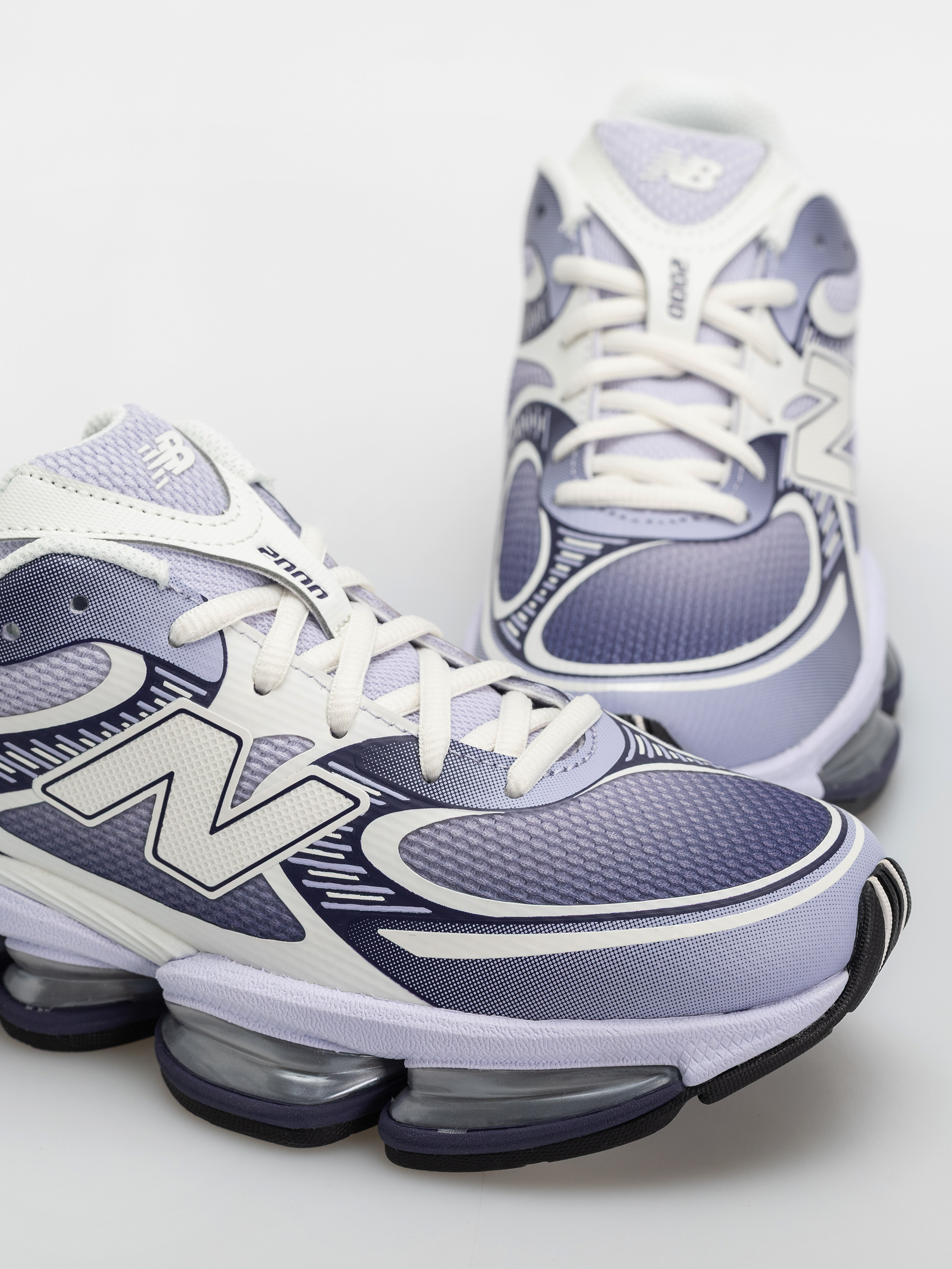 Pantofi New Balance 2000 (boysenberry/smoked violet/sea salt)