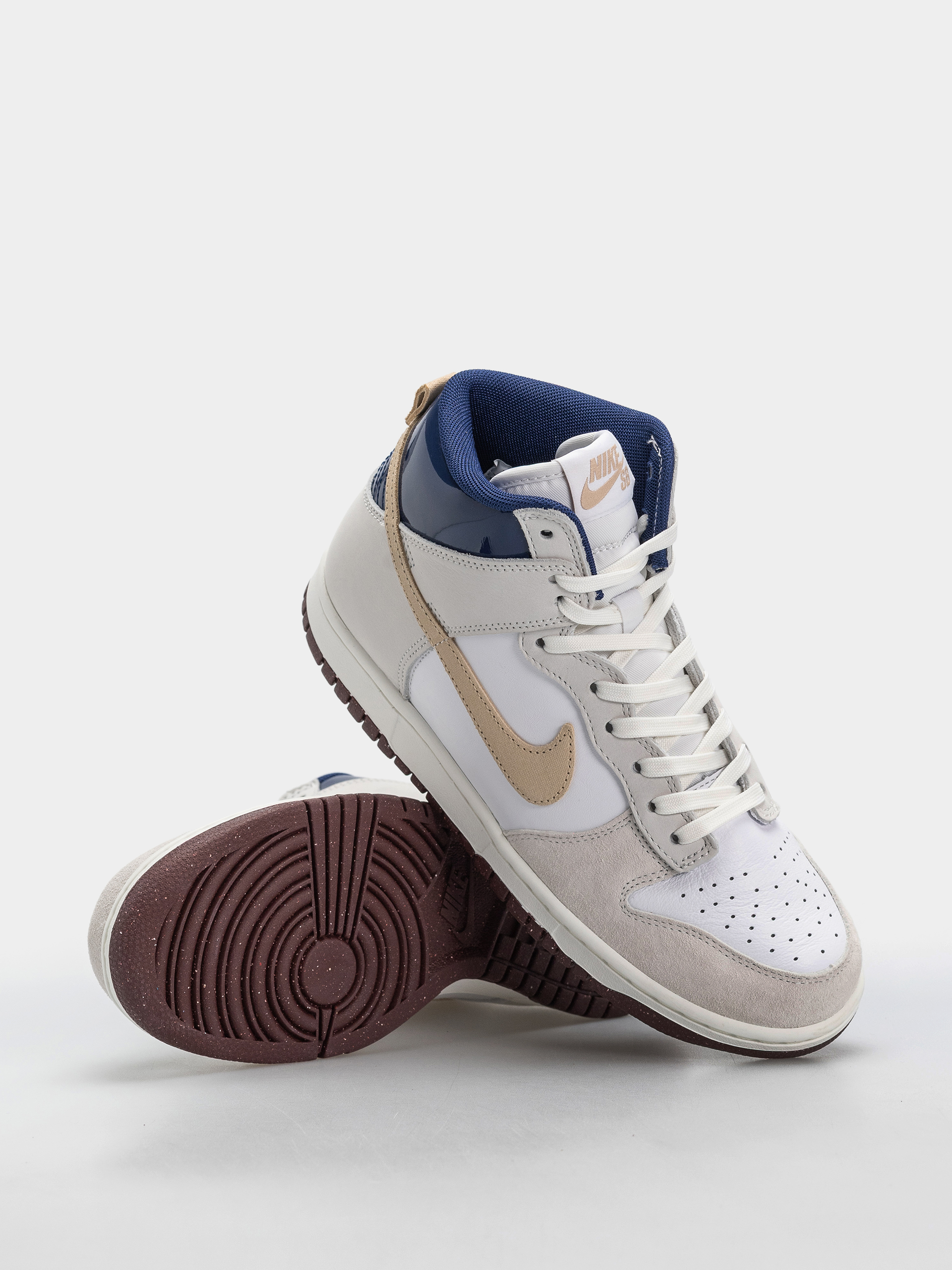 Pantofi Nike SB Dunk High Pro QS Beyond (white/ivorysand duneblue void)