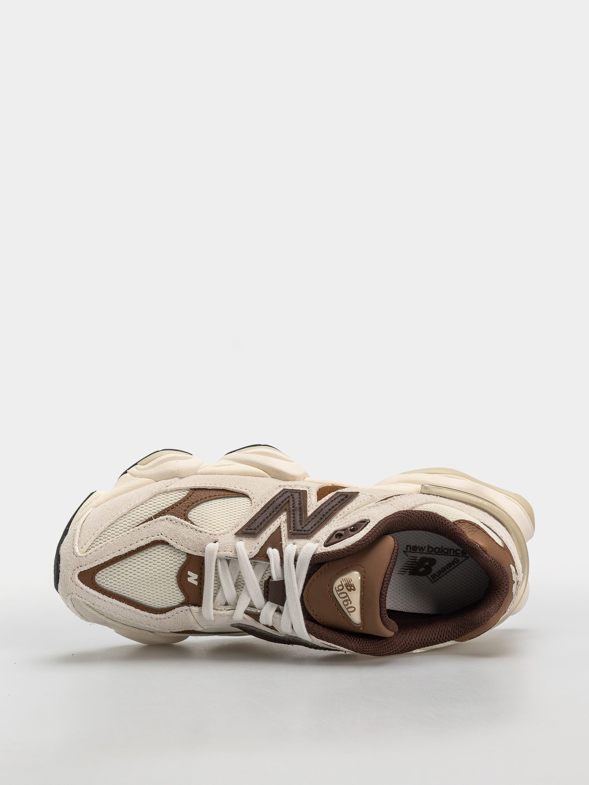 Pantofi New Balance 9060 (breakfast tea/angora)