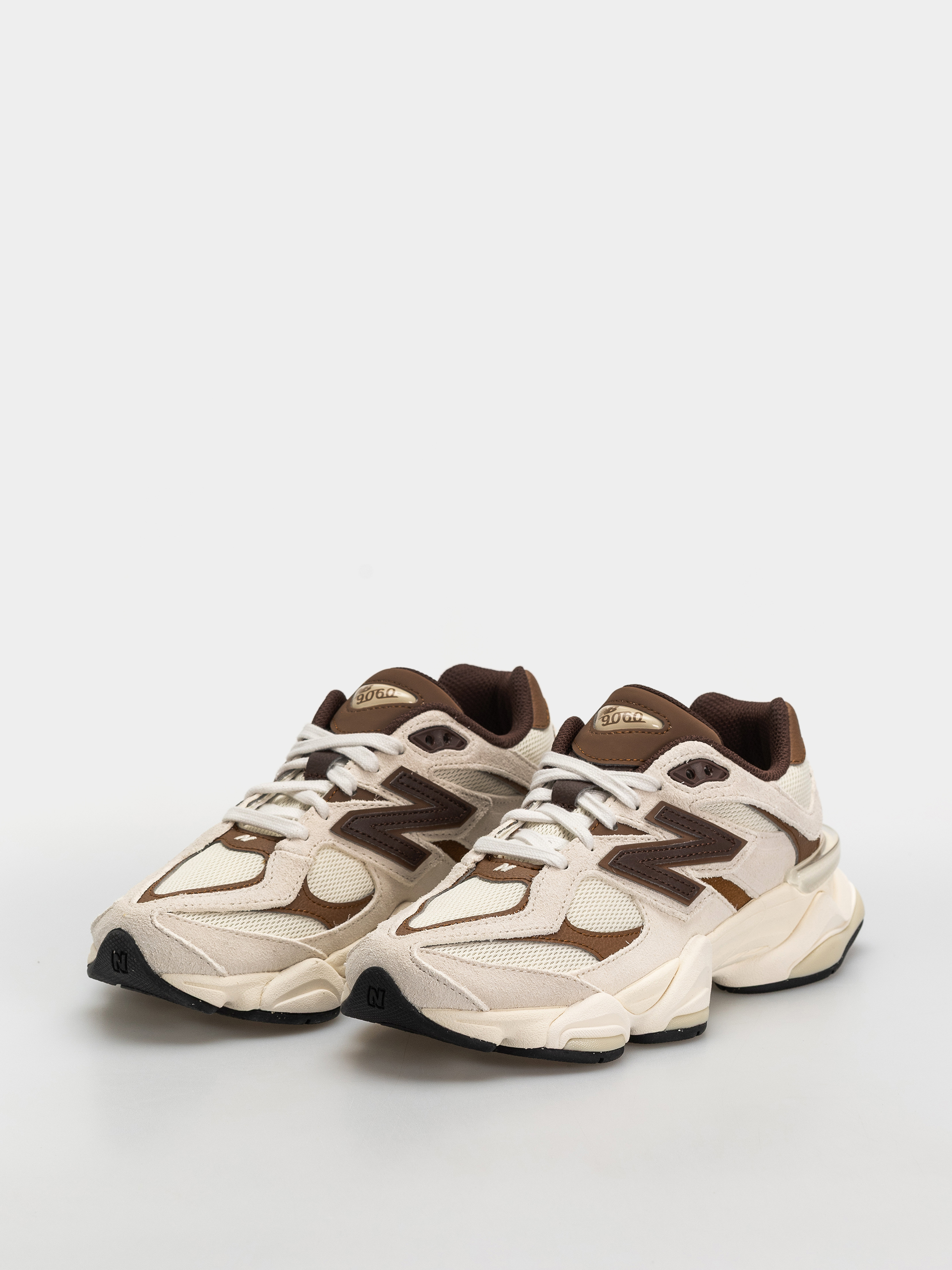 Pantofi New Balance 9060 (breakfast tea/angora)