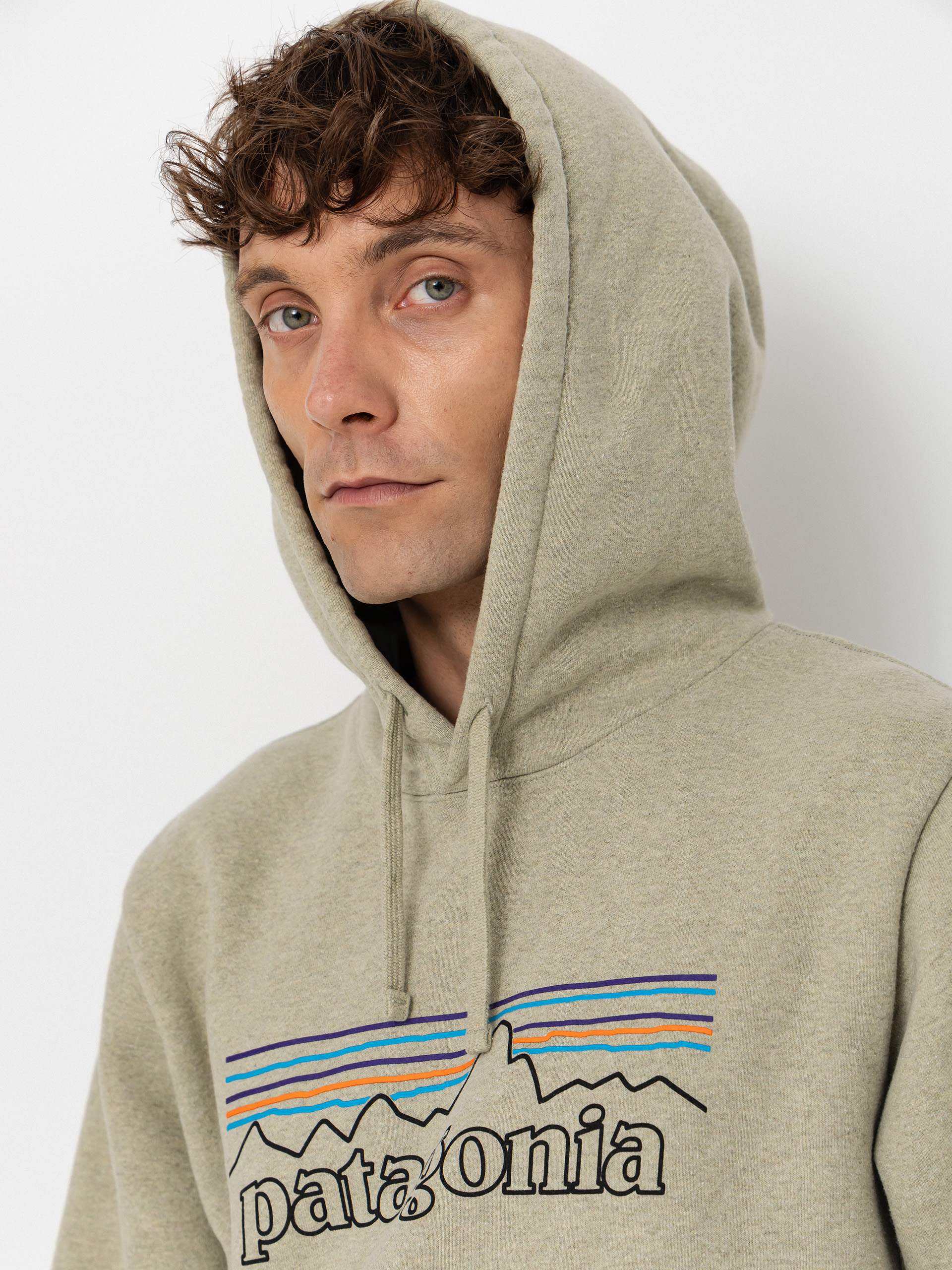 Hanorac cu glugă Patagonia P 6 Logo Uprisal HD (p 6 outline/gumtree green)