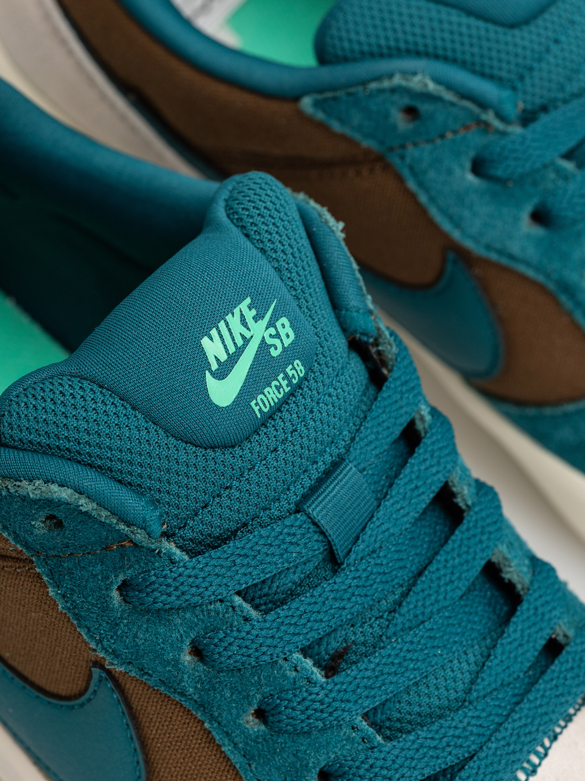 Pantofi Nike SB Force 58 (mosswood brown/geode teal lt orewood brn)