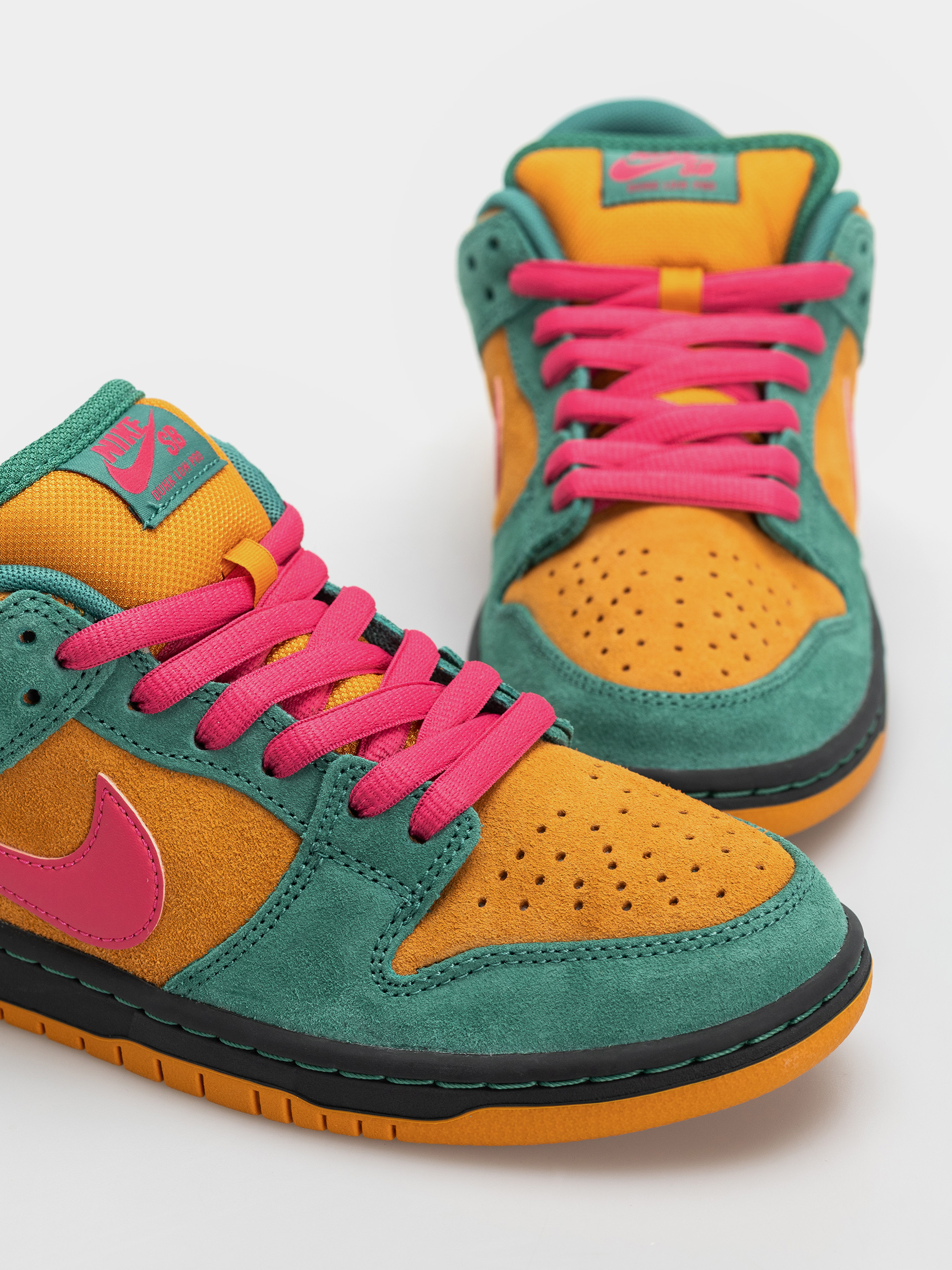 Pantofi Nike SB Dunk Low Pro (green noise/watermelon light curry)