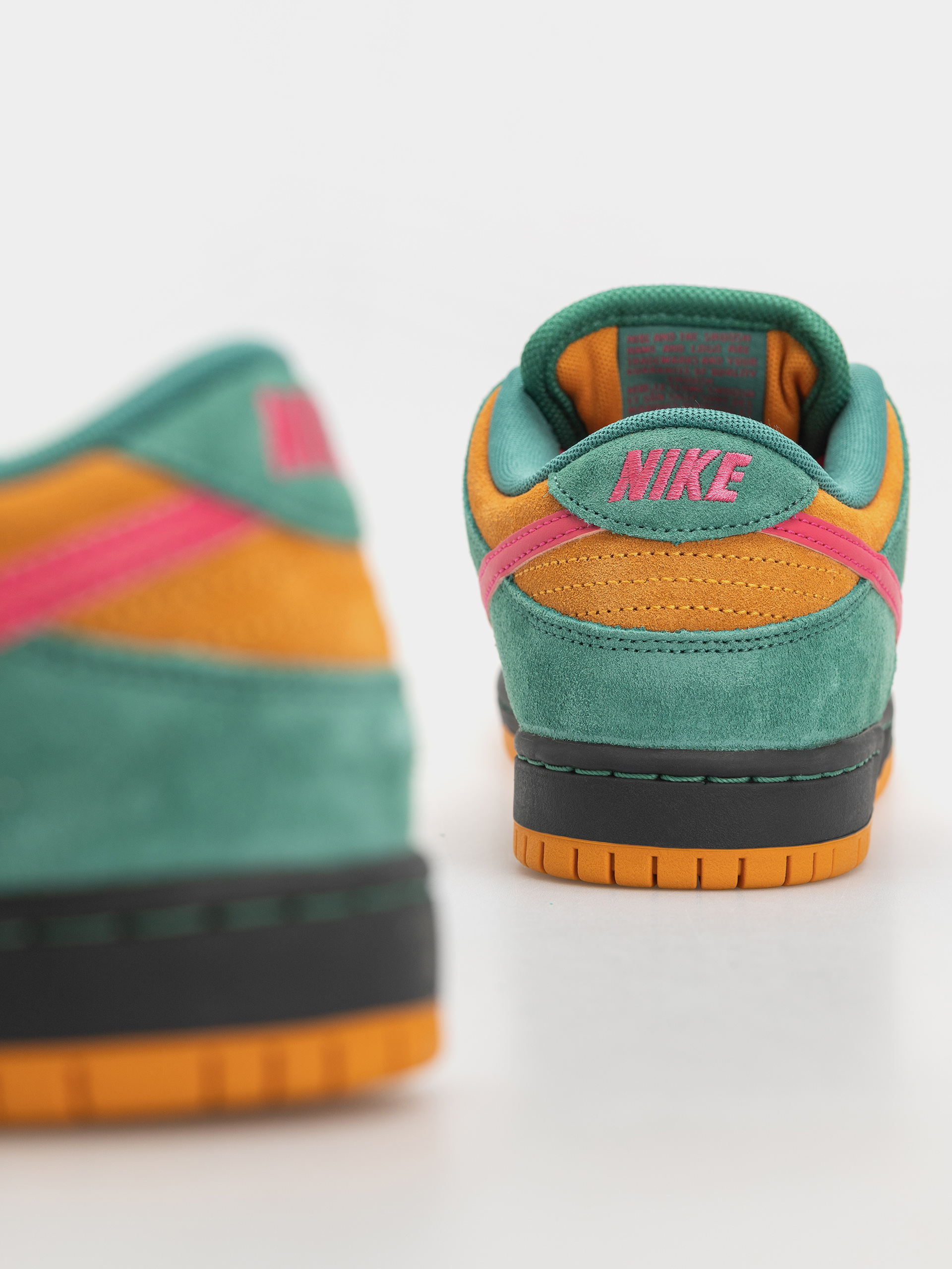 Pantofi Nike SB Dunk Low Pro (green noise/watermelon light curry)