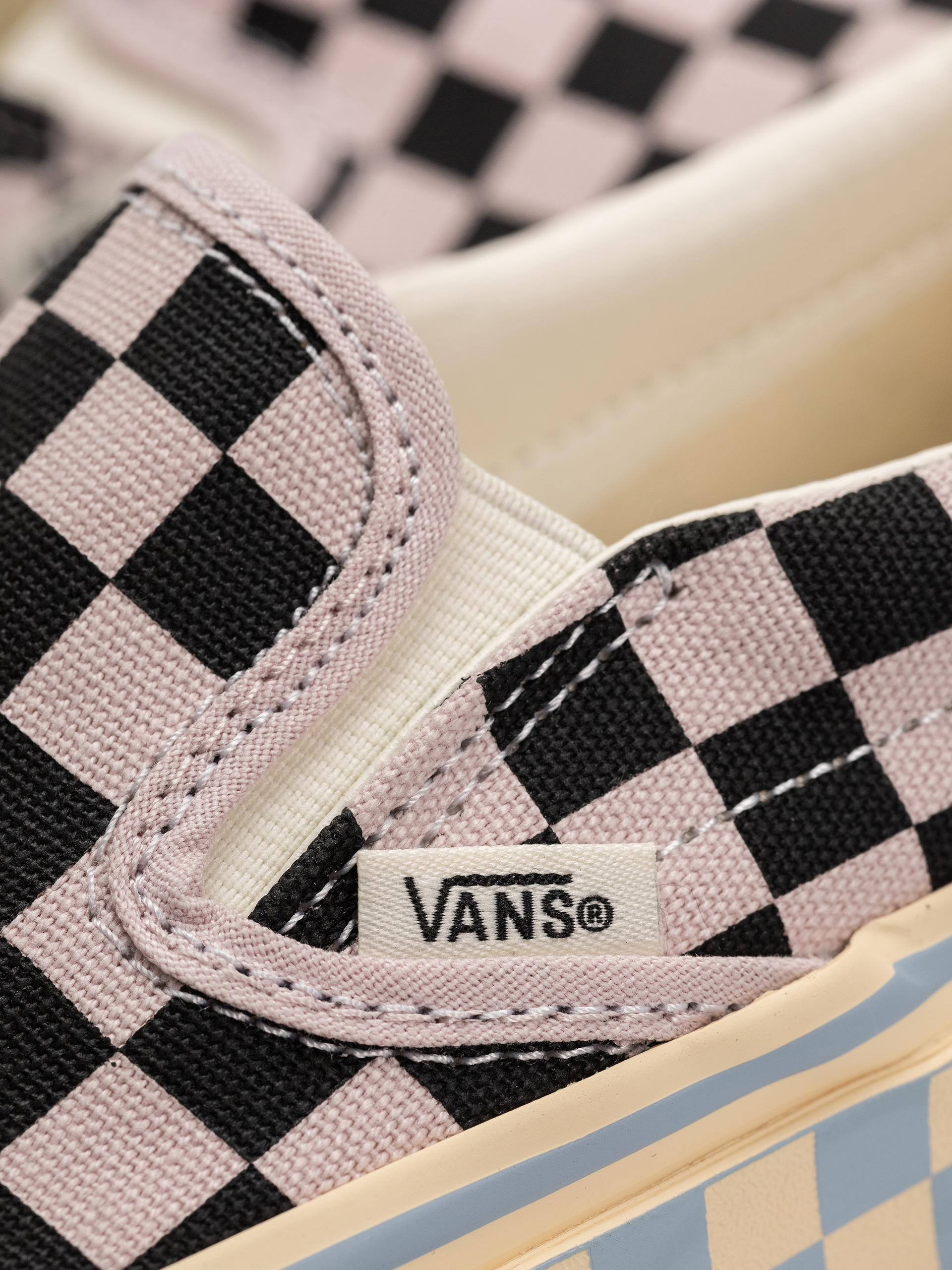 Pantofi Vans Classic Slip On (pale petal pink)