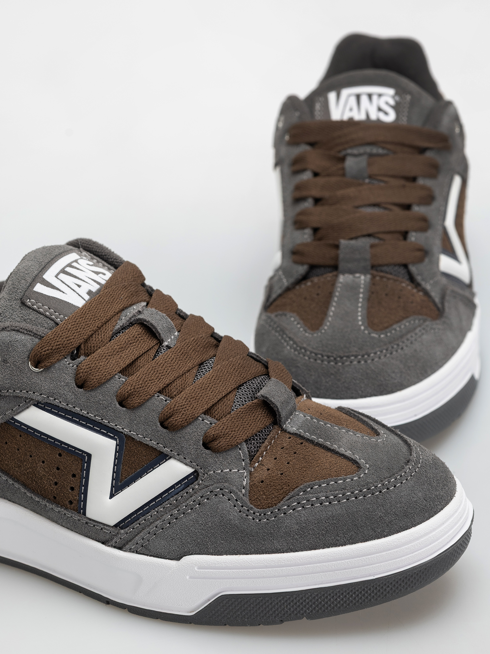 Pantofi Vans Upland (brown/brown)