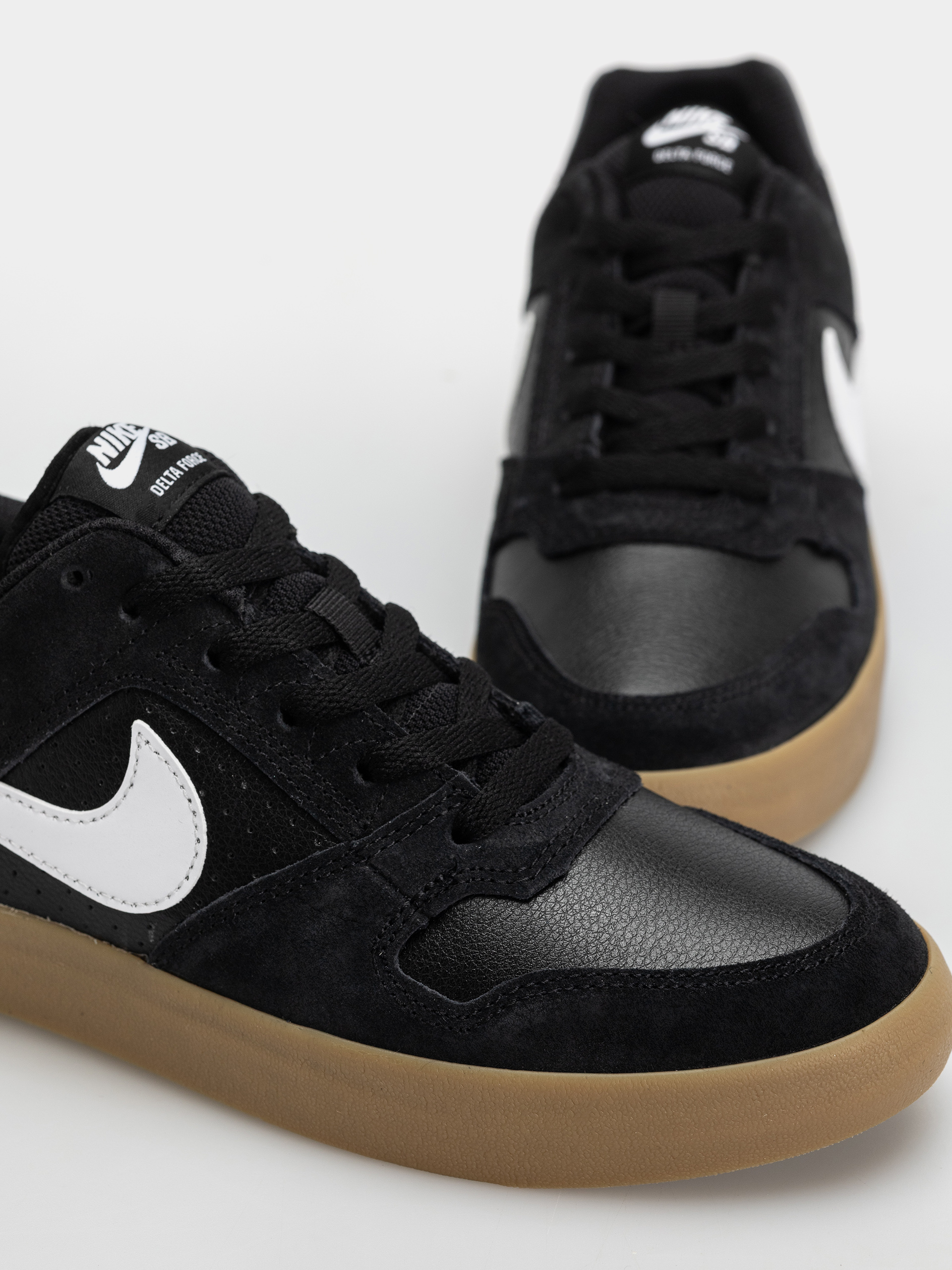 Pantofi Nike SB Sb Delta Force Vulc (black/white gum light brown dark grey)