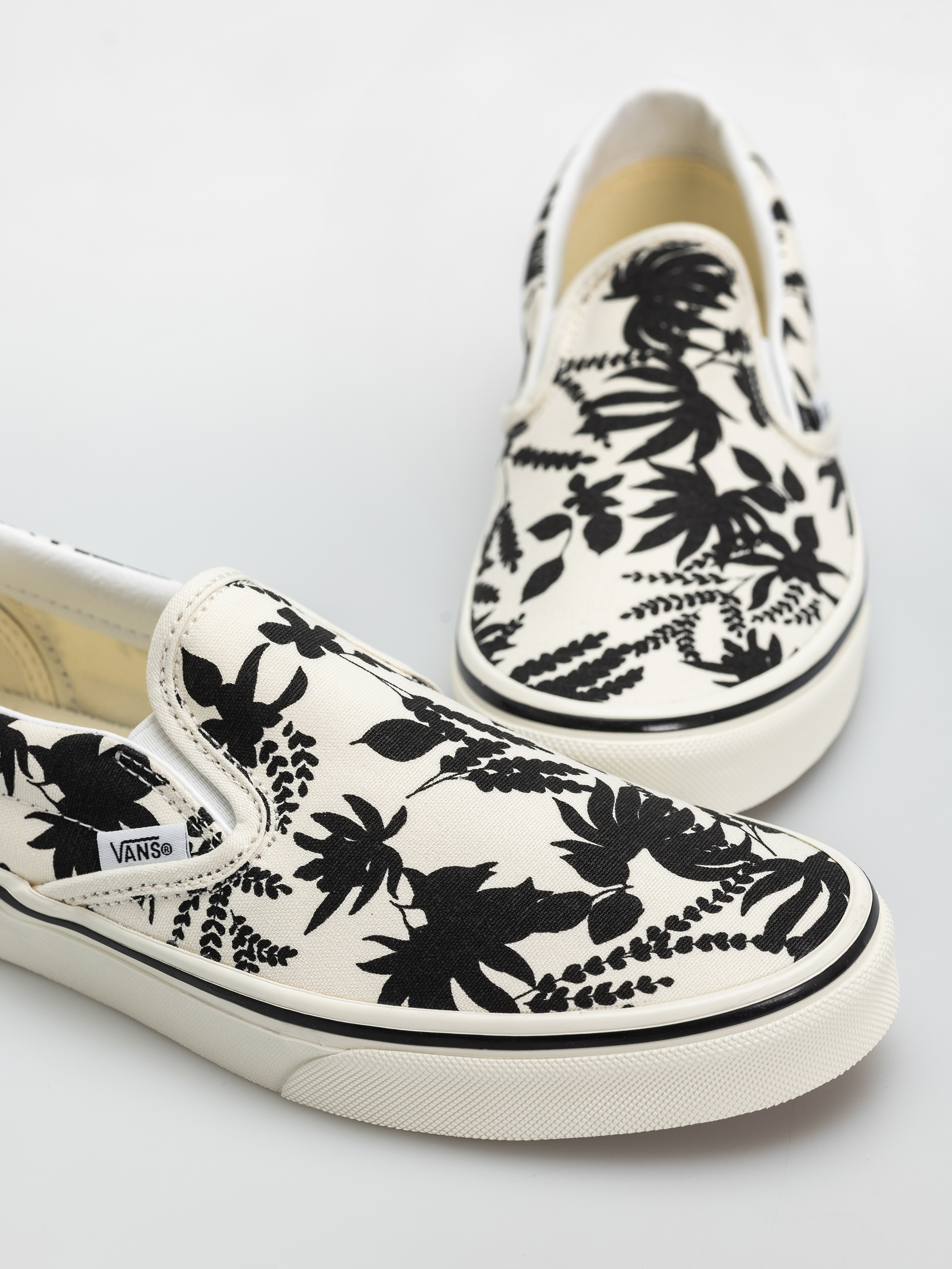 Pantofi Vans Classic Slip On (black)