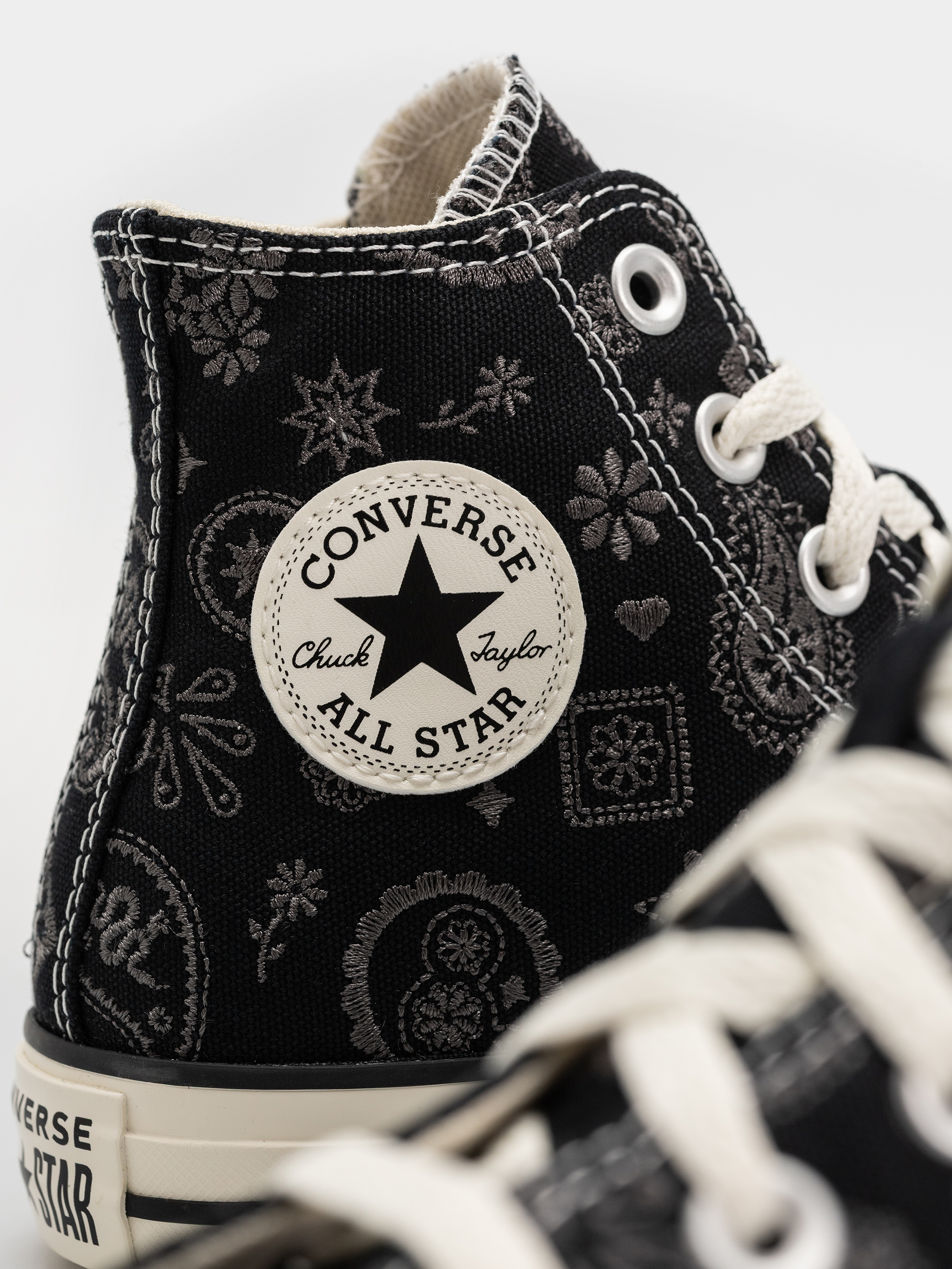 Teniși Converse Chuck Taylor All Star Hi Wmn (black/dark matter/natural ivory)