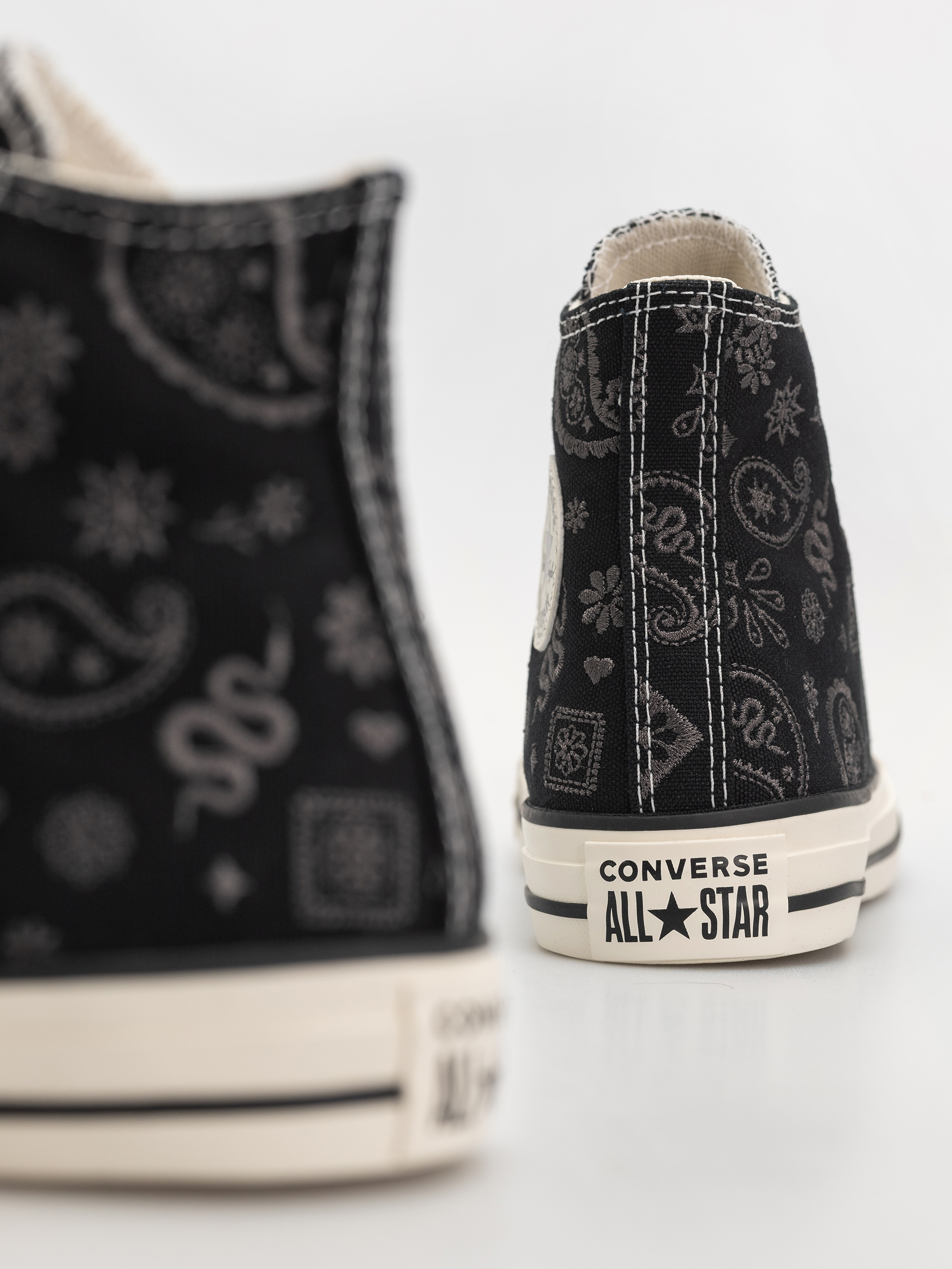 Teniși Converse Chuck Taylor All Star Hi Wmn (black/dark matter/natural ivory)
