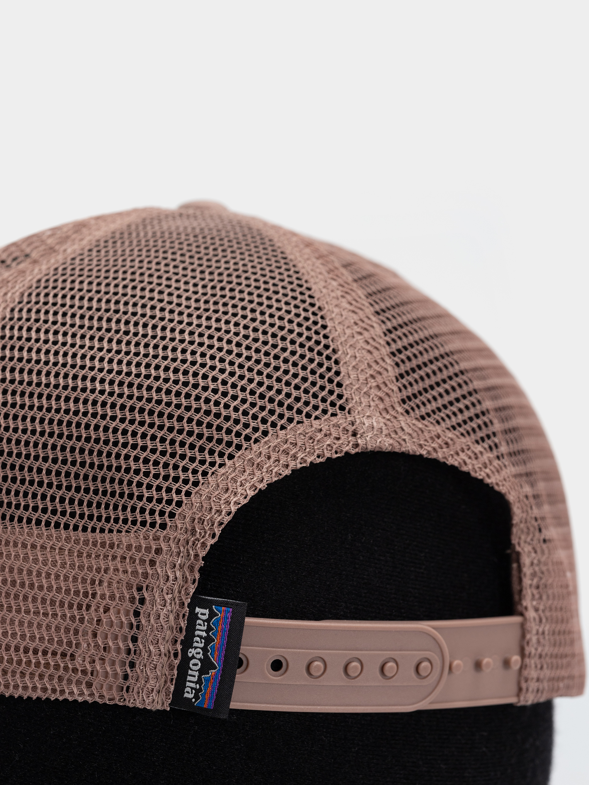 Șapcă Patagonia P 6 Logo Trucker (birch white)