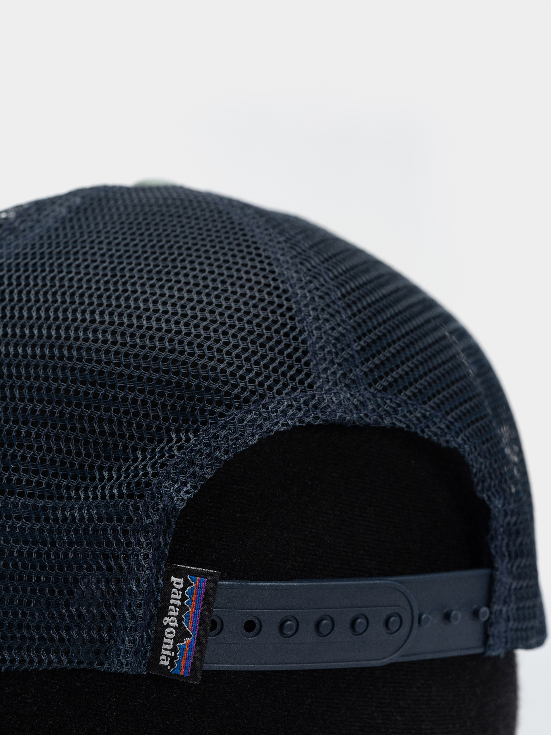 Șapcă Patagonia P 6 Logo Trucker (pumice)