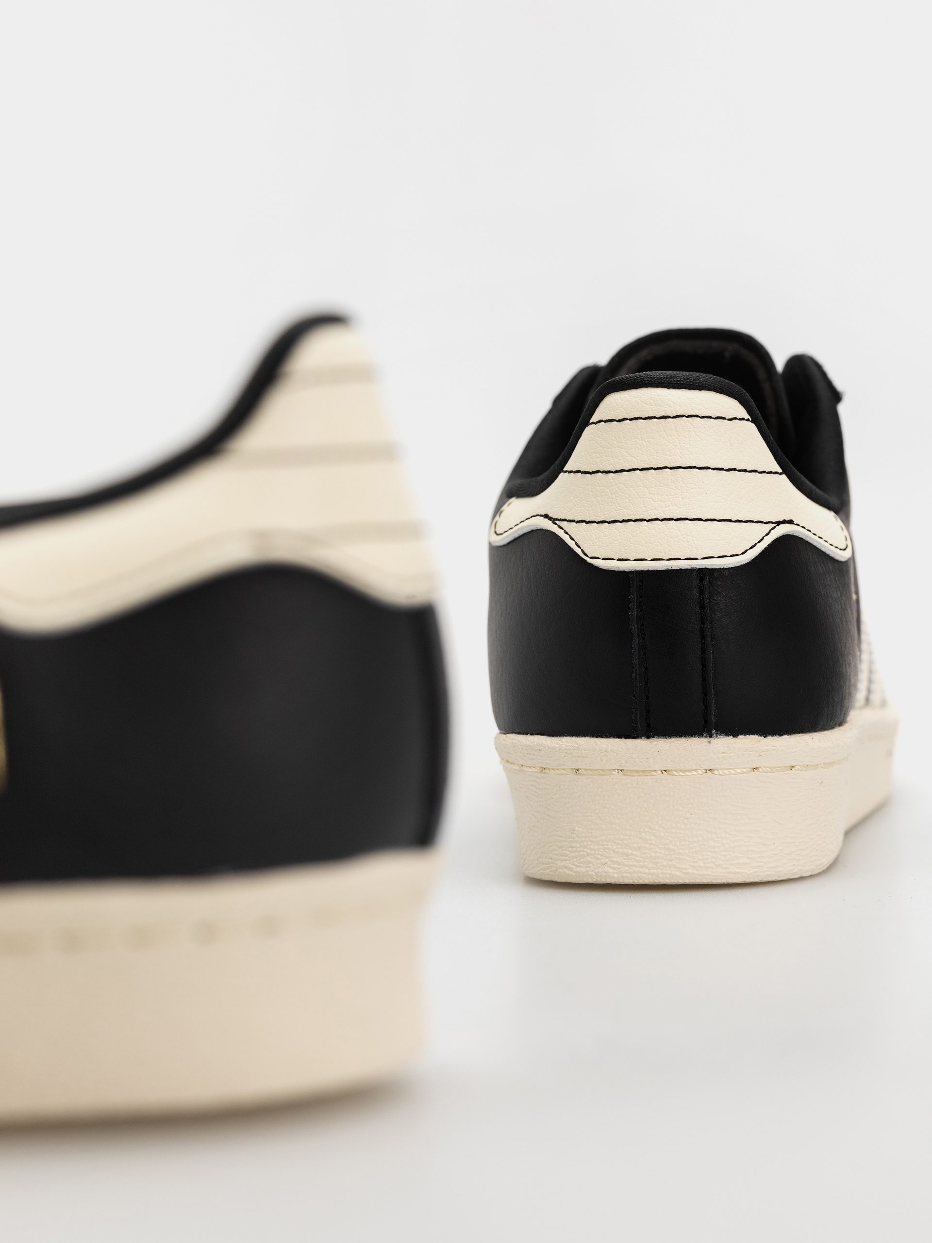 Pantofi adidas Superstar 80 Adv (cblack/crewht/goldmt)