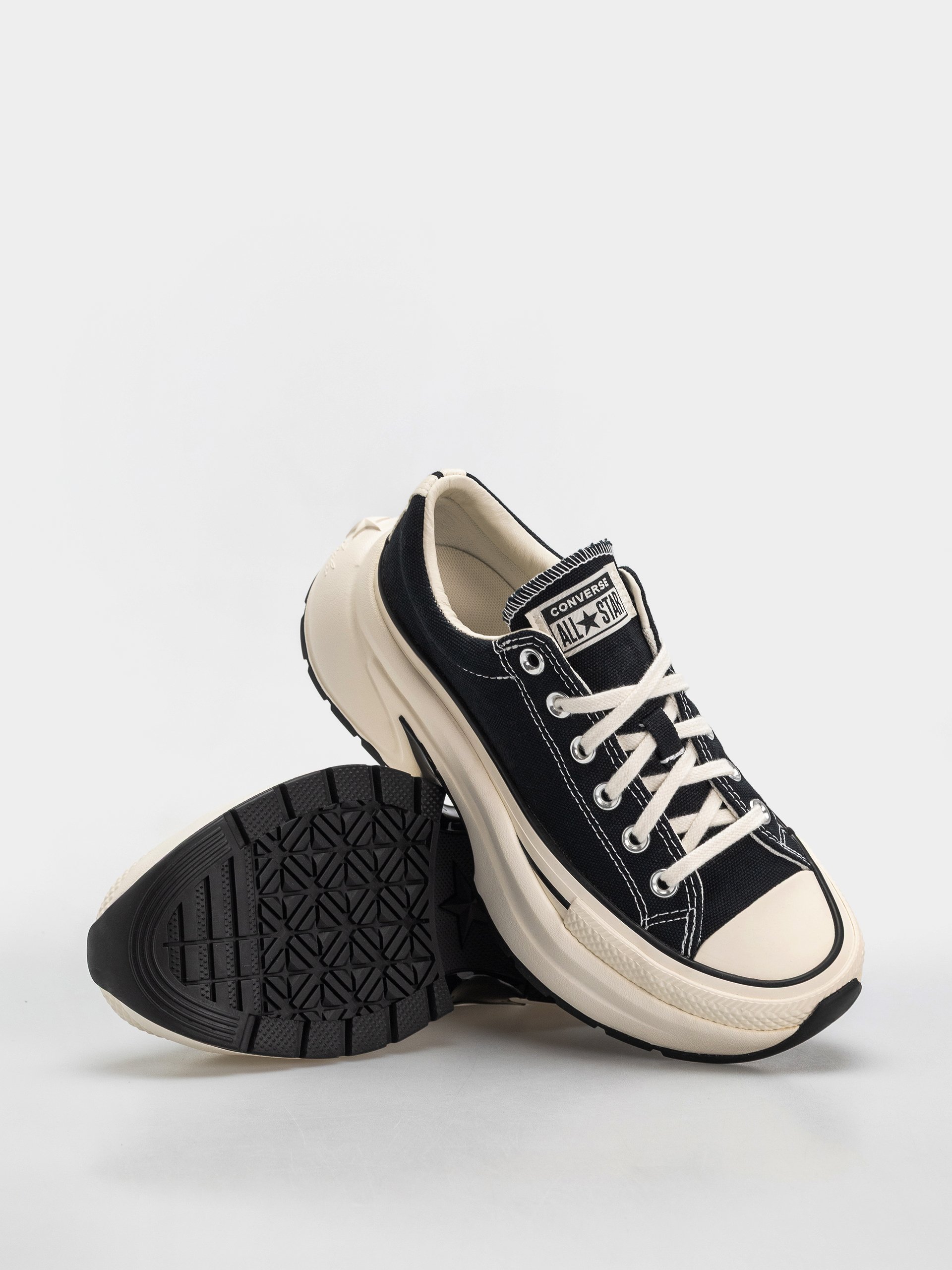 Pantofi Converse Run Star Crush Ox Wmn (black/egret/black)