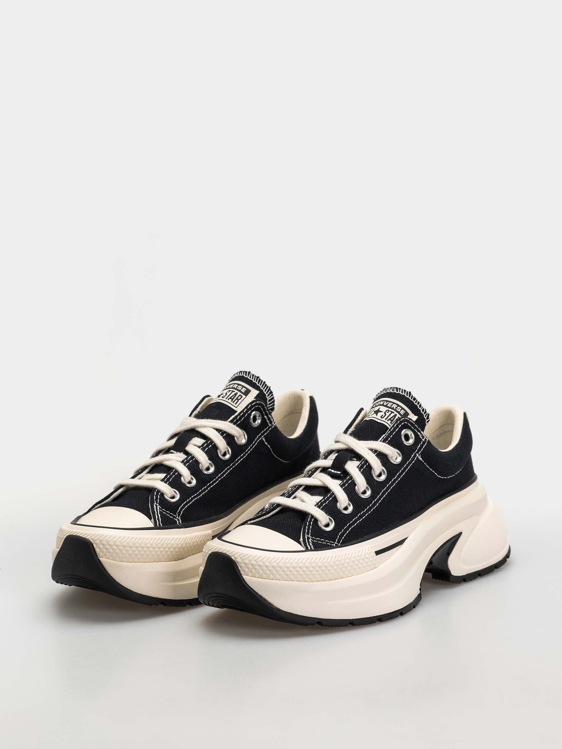 Pantofi Converse Run Star Crush Ox Wmn (black/egret/black)