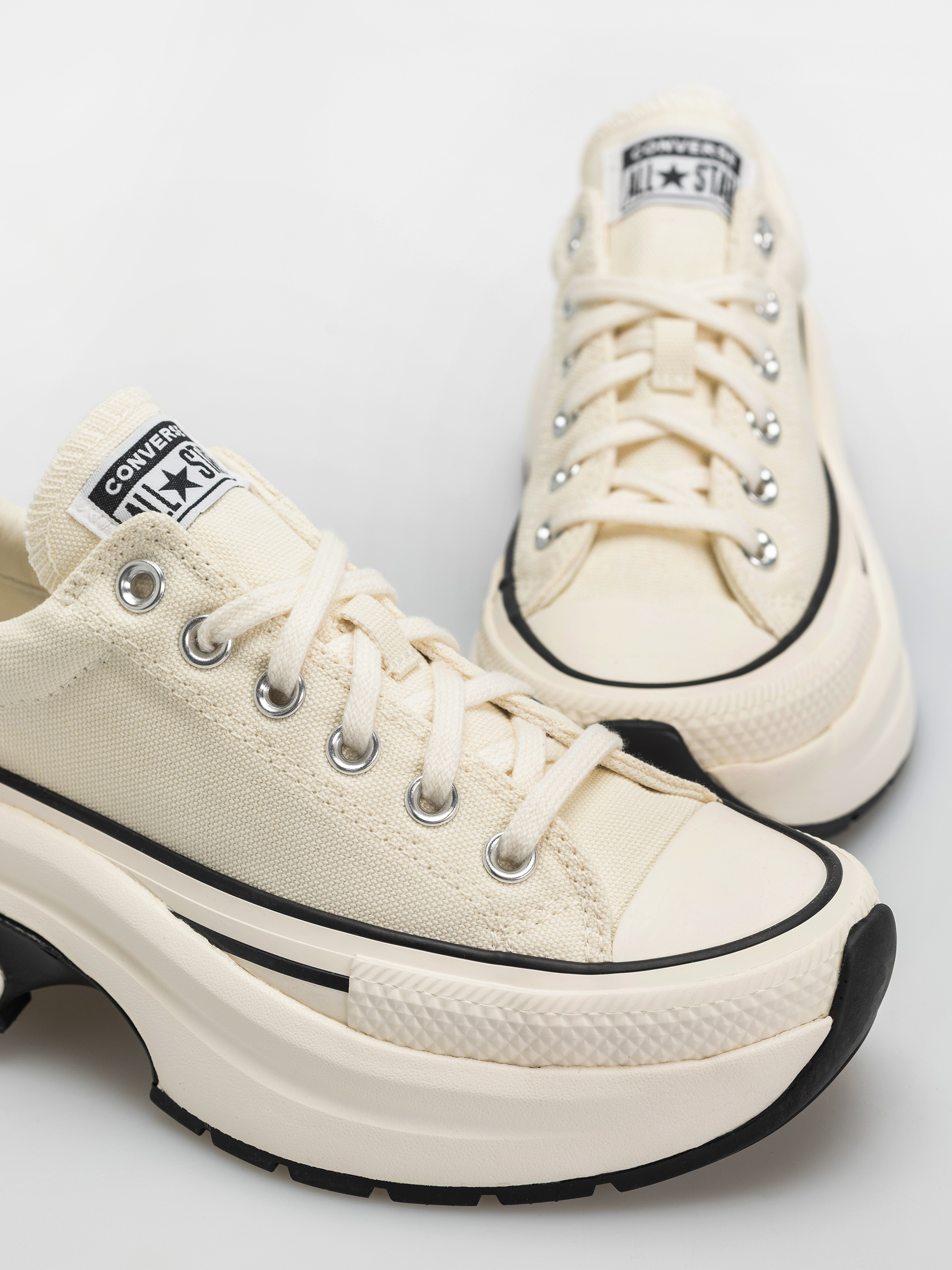 Pantofi Converse Run Star Crush Ox Wmn (egret/egret/black)