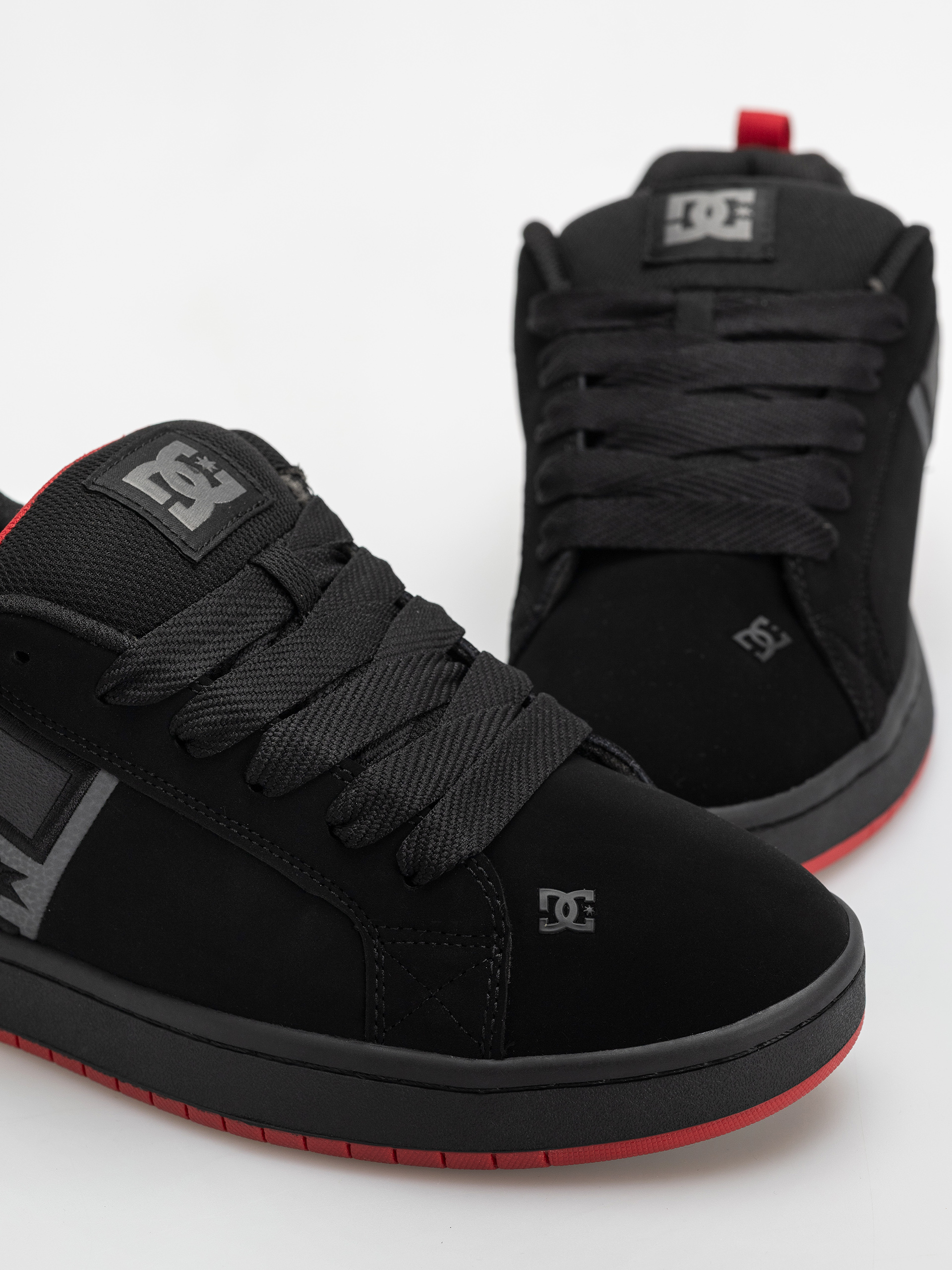Pantofi DC Court Graffik (black/grey/red)