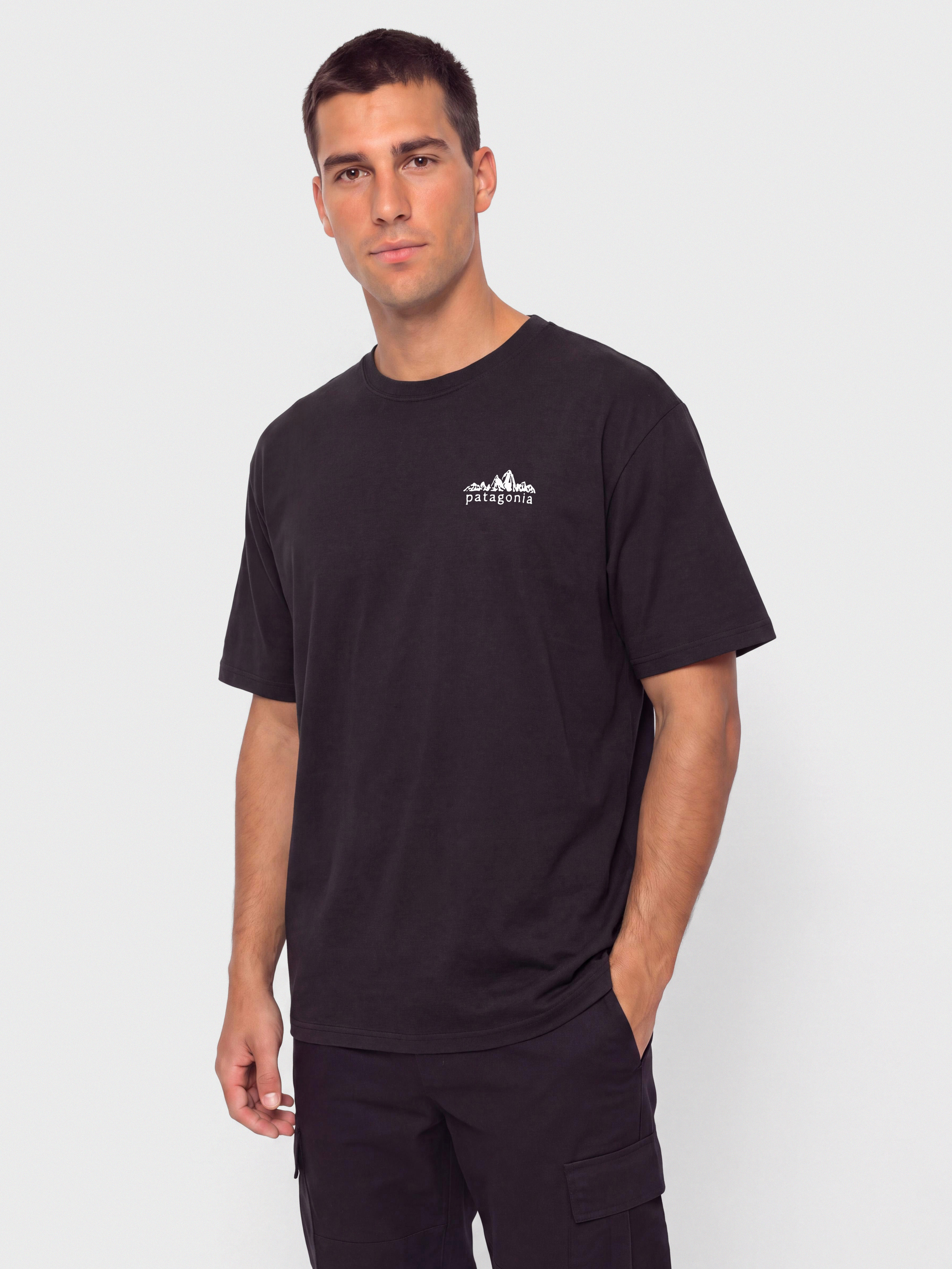 Tricou Patagonia Fitz Roy Foothills (ink black)