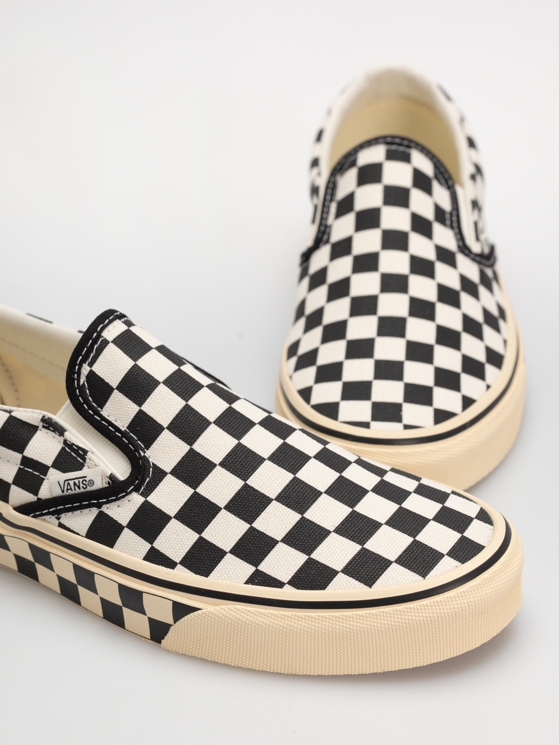 Pantofi Vans Classic Slip On (black/marshmllw)