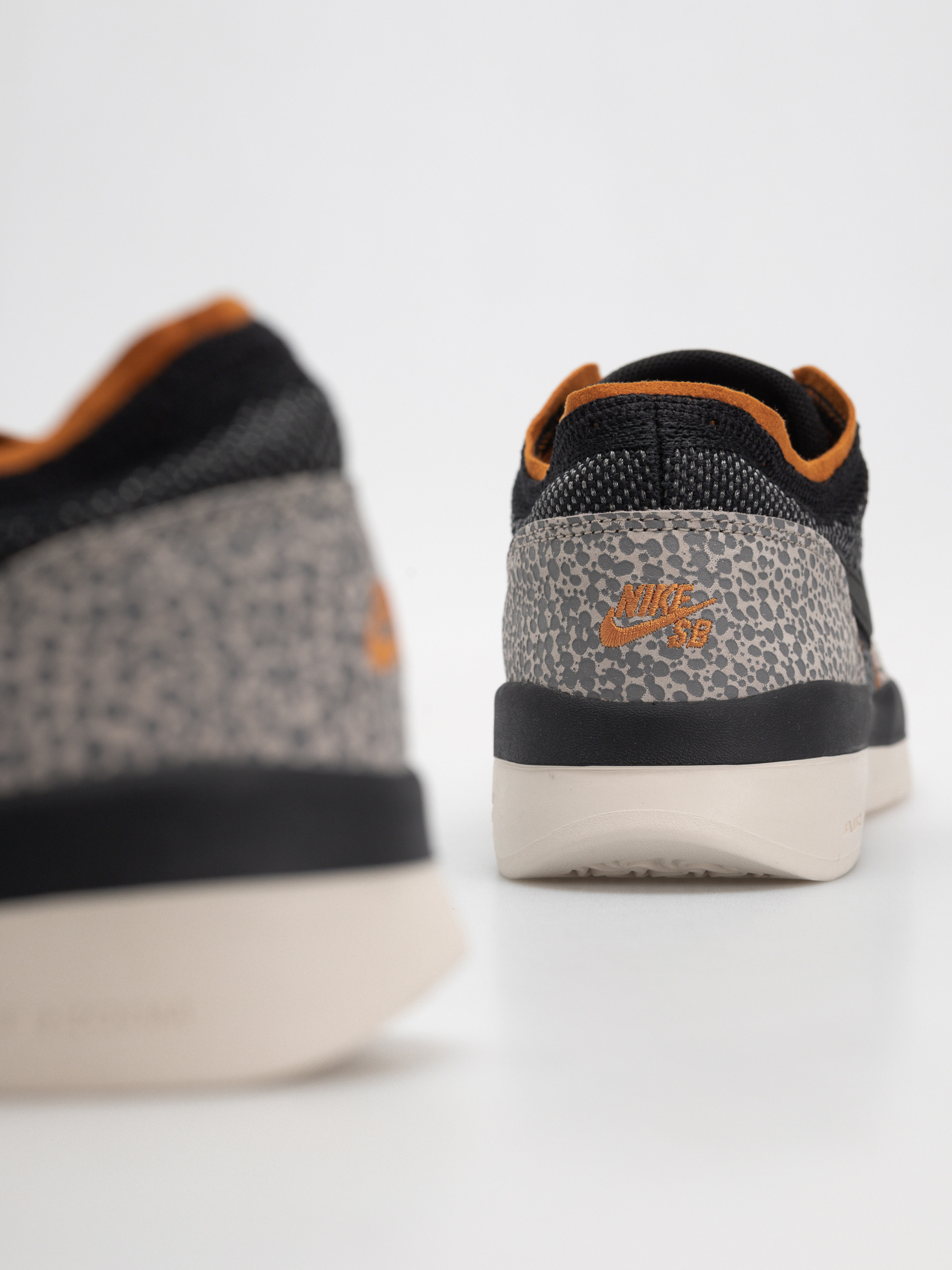 Pantofi Nike SB PS8 (cobblestone/black monarch lt orewood brn)