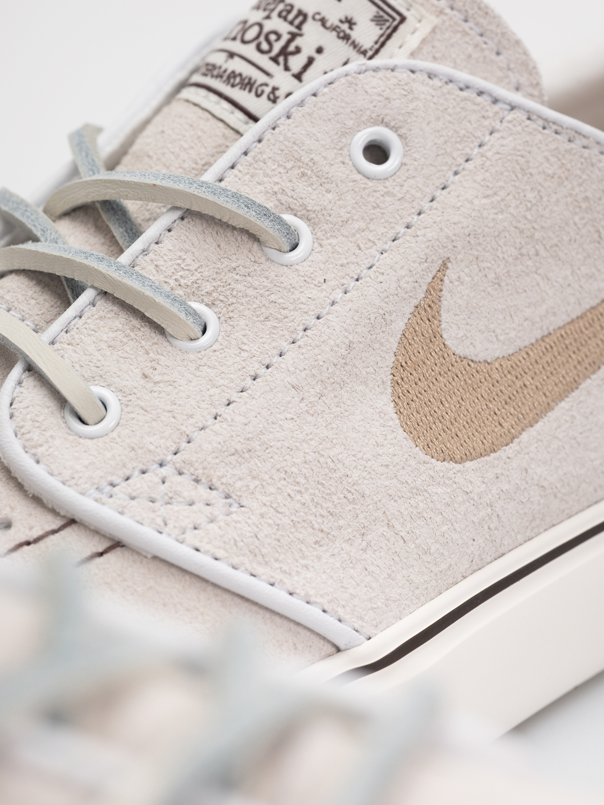 Pantofi Nike SB Zoom Janoski Og+ (white/linen sail lt chocolate)
